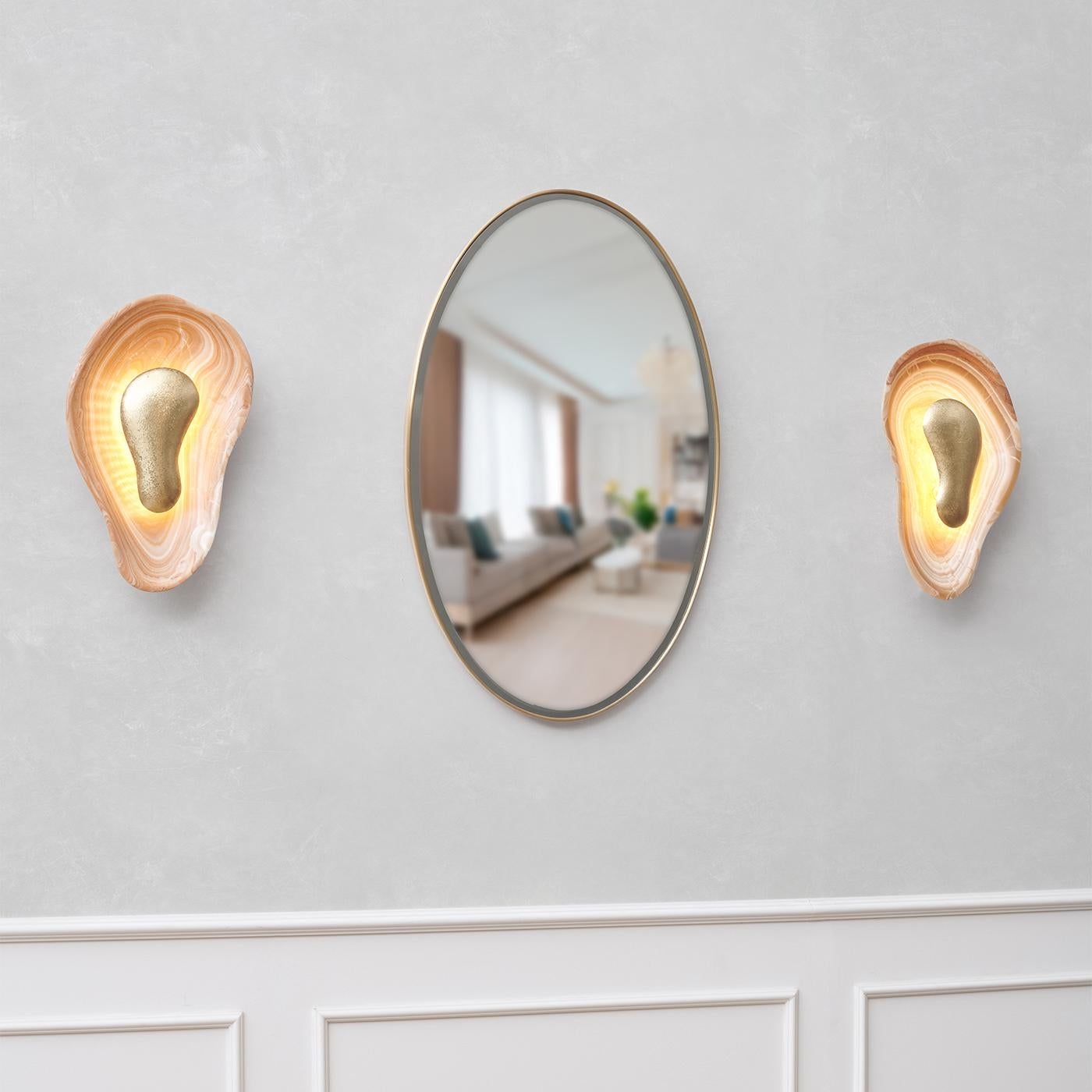 Oyster Hammered Onyx Sconce T1949