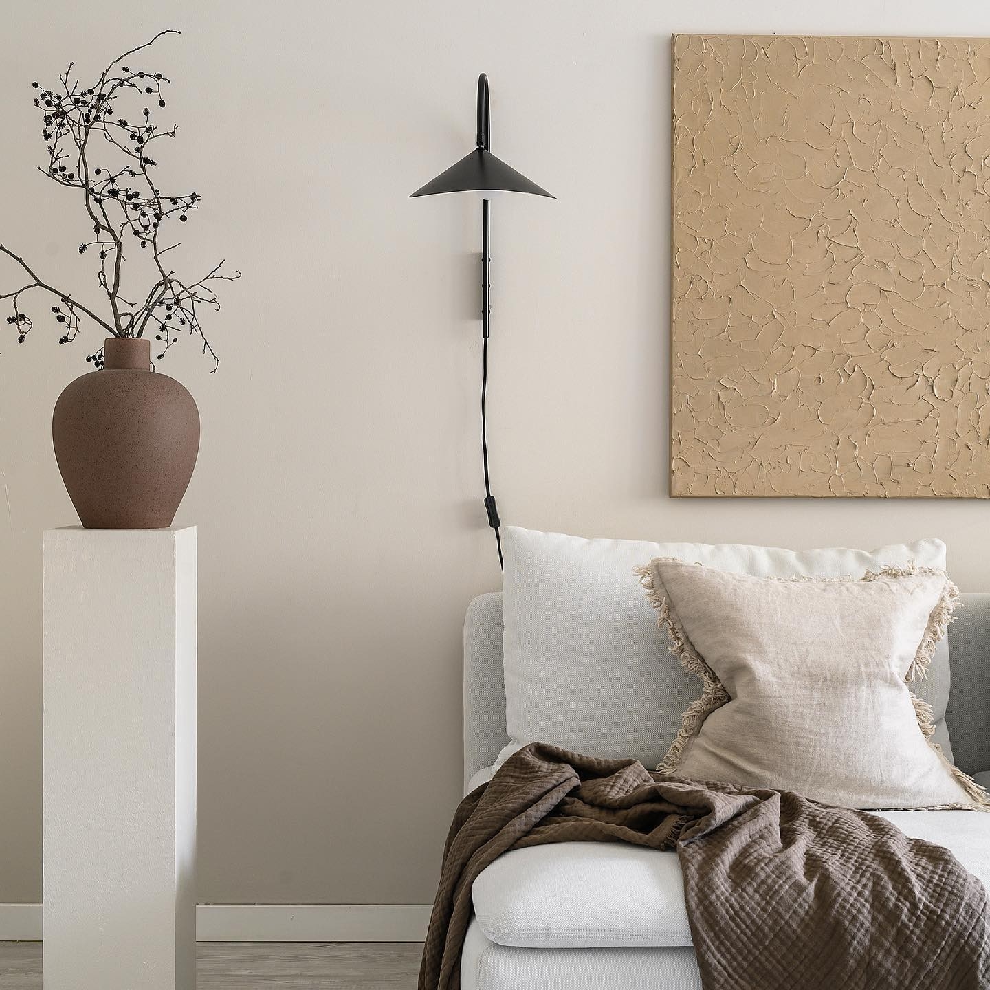 Nulavo Wall Lamp - Adjustable Nordic Style Wall Sconce for Office