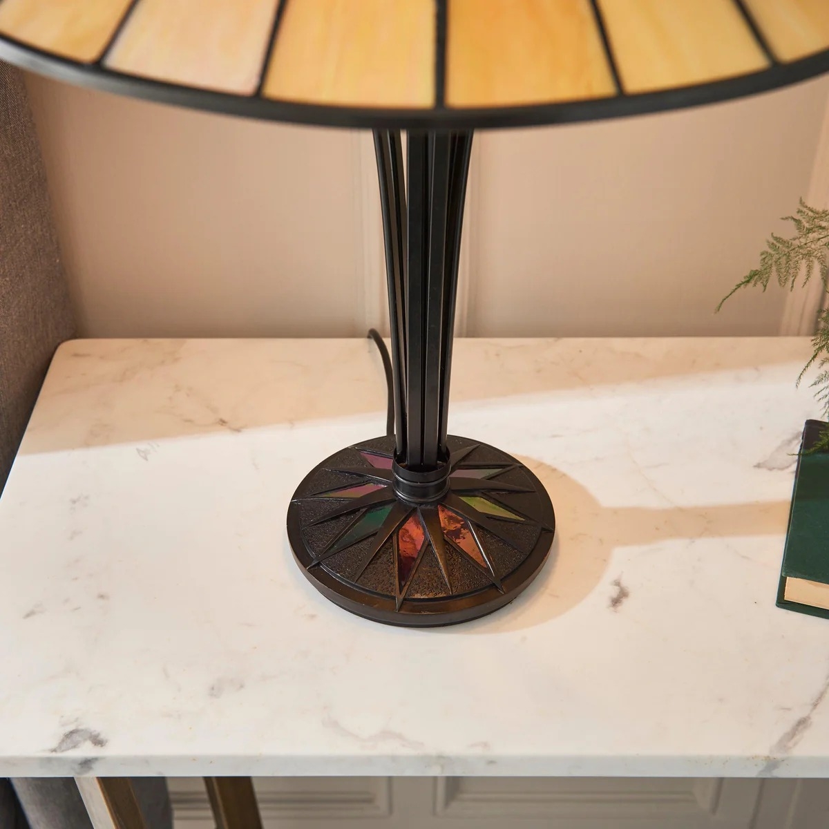 TF Dark Star Tiffany Style Geometric Shade Table Lamp for Bedroom and Accent Lighting T975