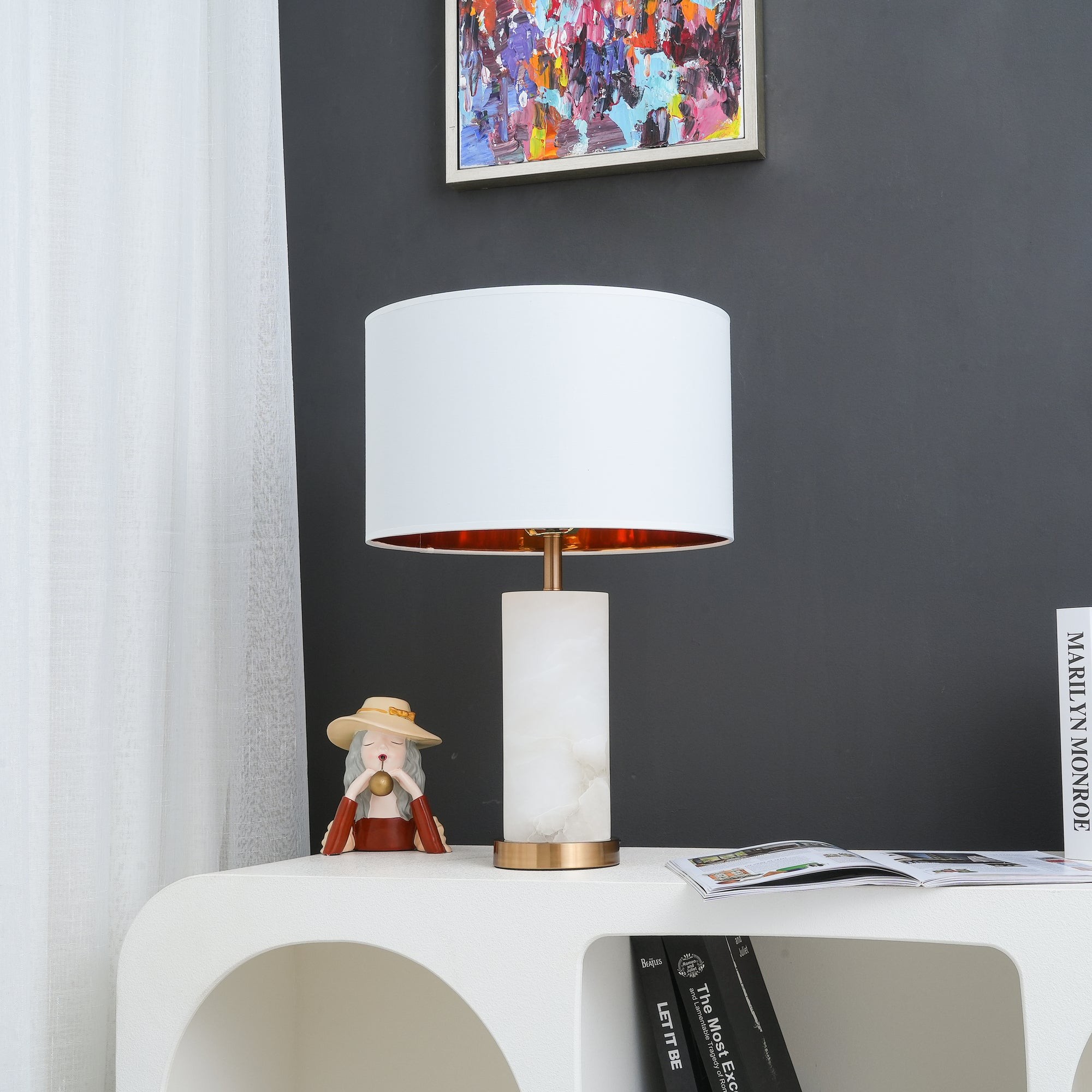 Postmodern Light Luxury Alabaster Table Lamp M541