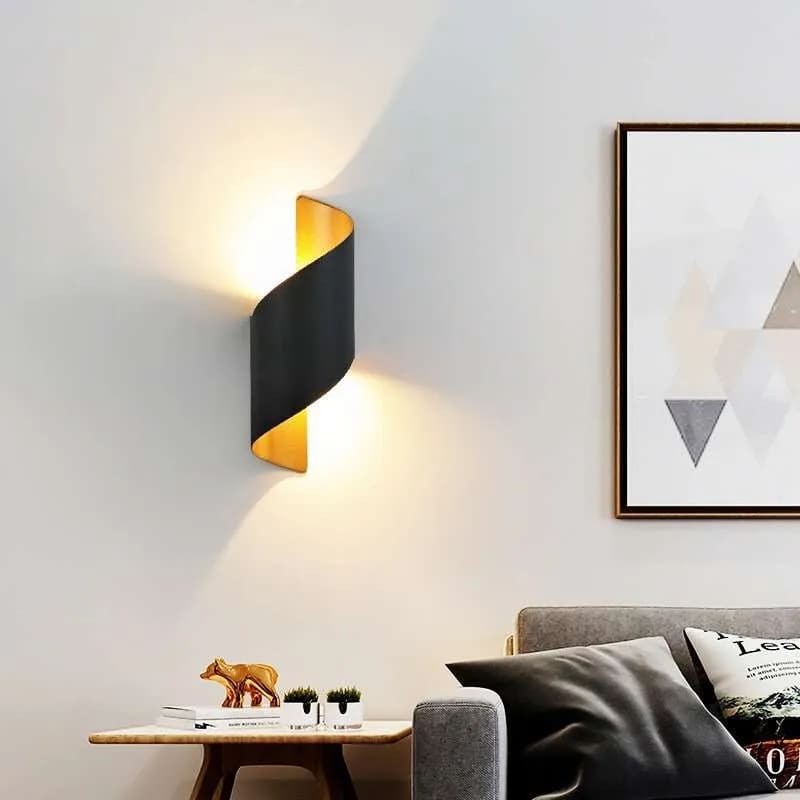 Modern Curl Twisted LED Wall Light M38