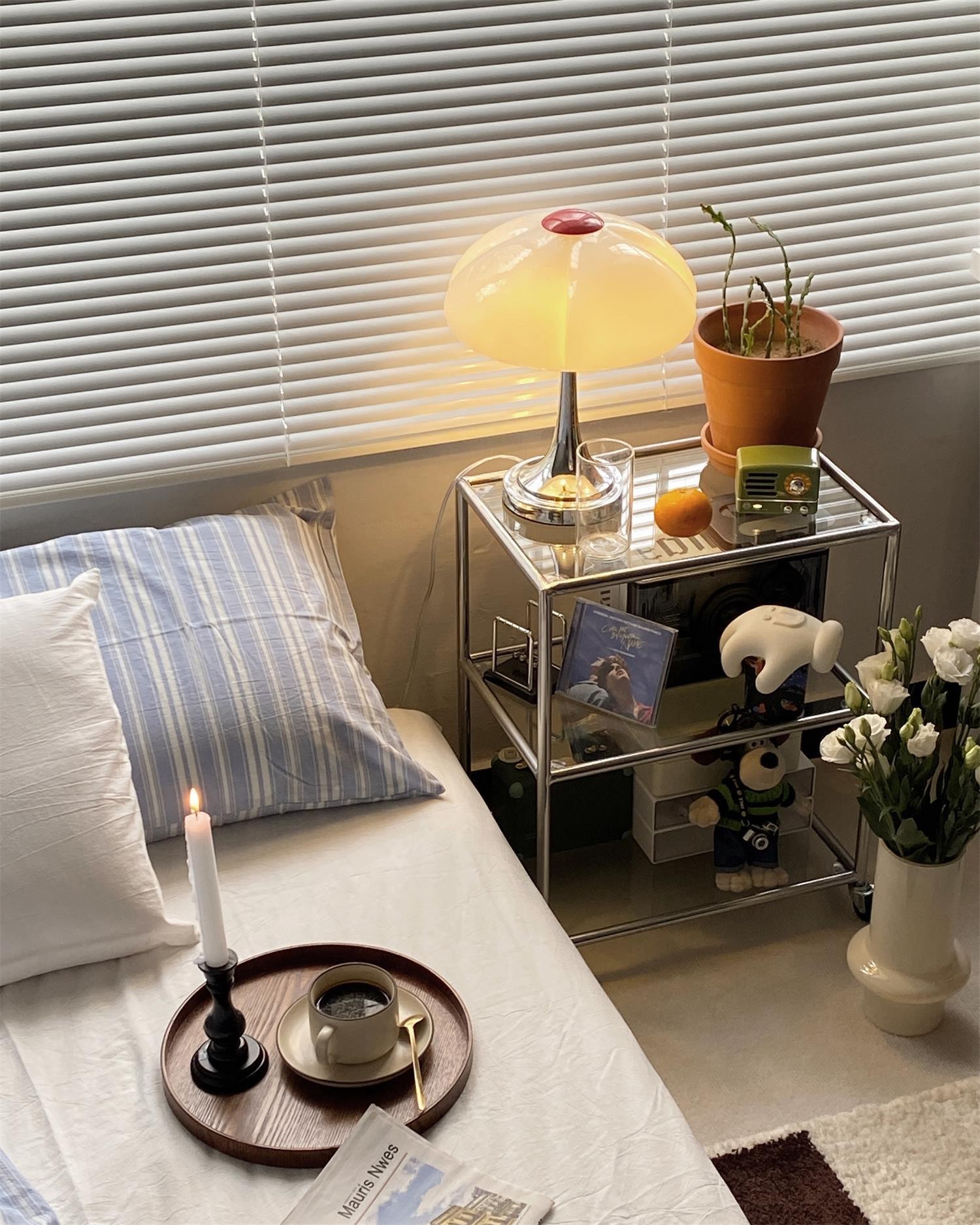 Cream Style Glass Mushroom Table Lamp M220