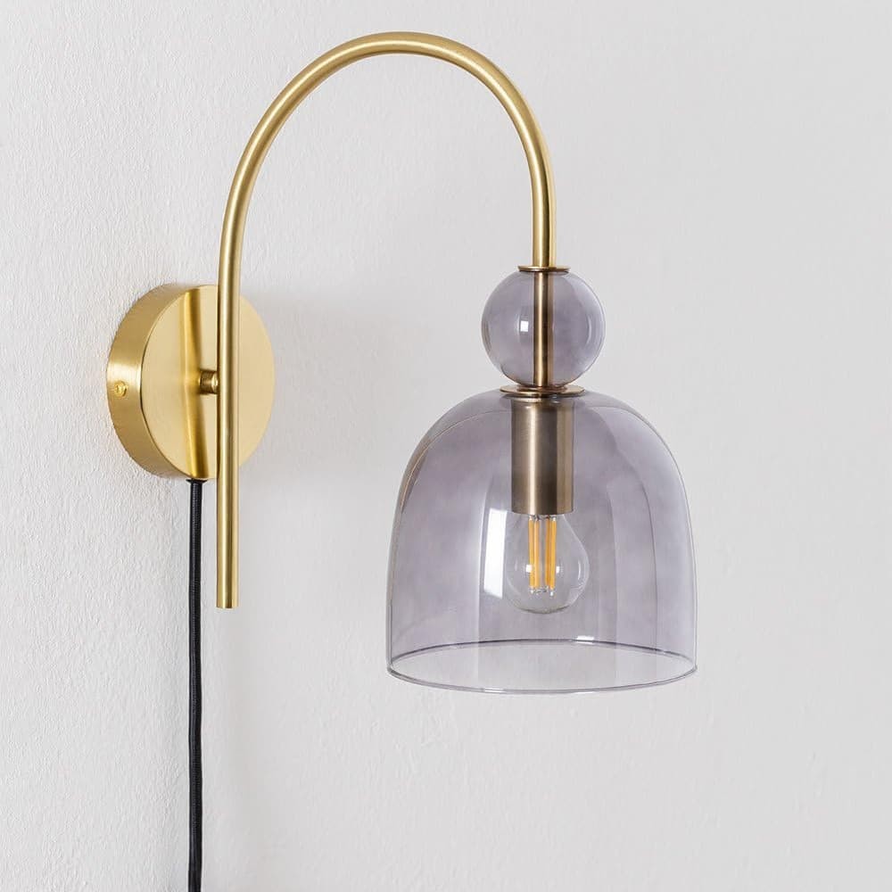 Contemporary Glass Lamp – Soft Glow for Modern Interiors S243