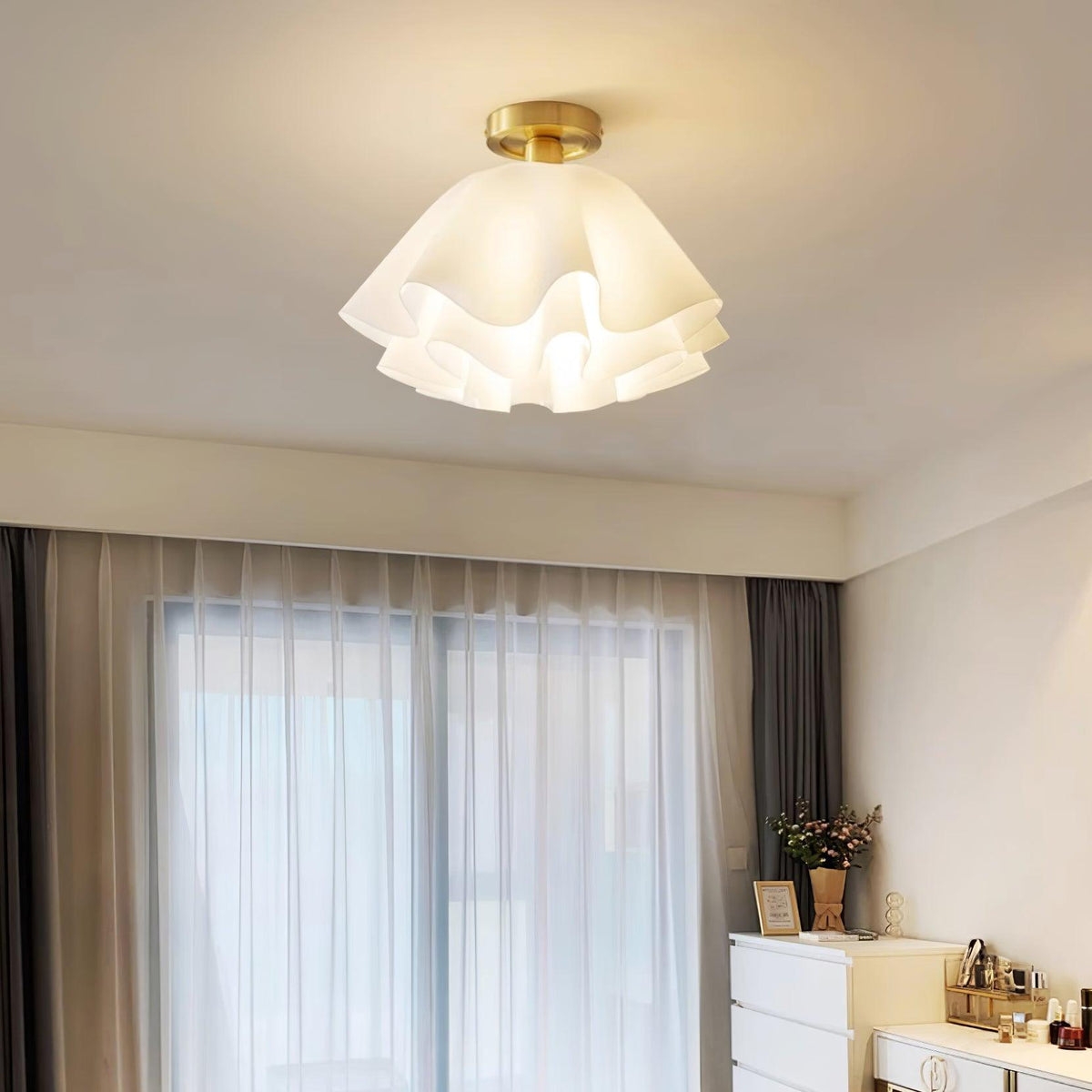 Lustra Pleated Retro Brass Acrylic Ceiling Light T2183