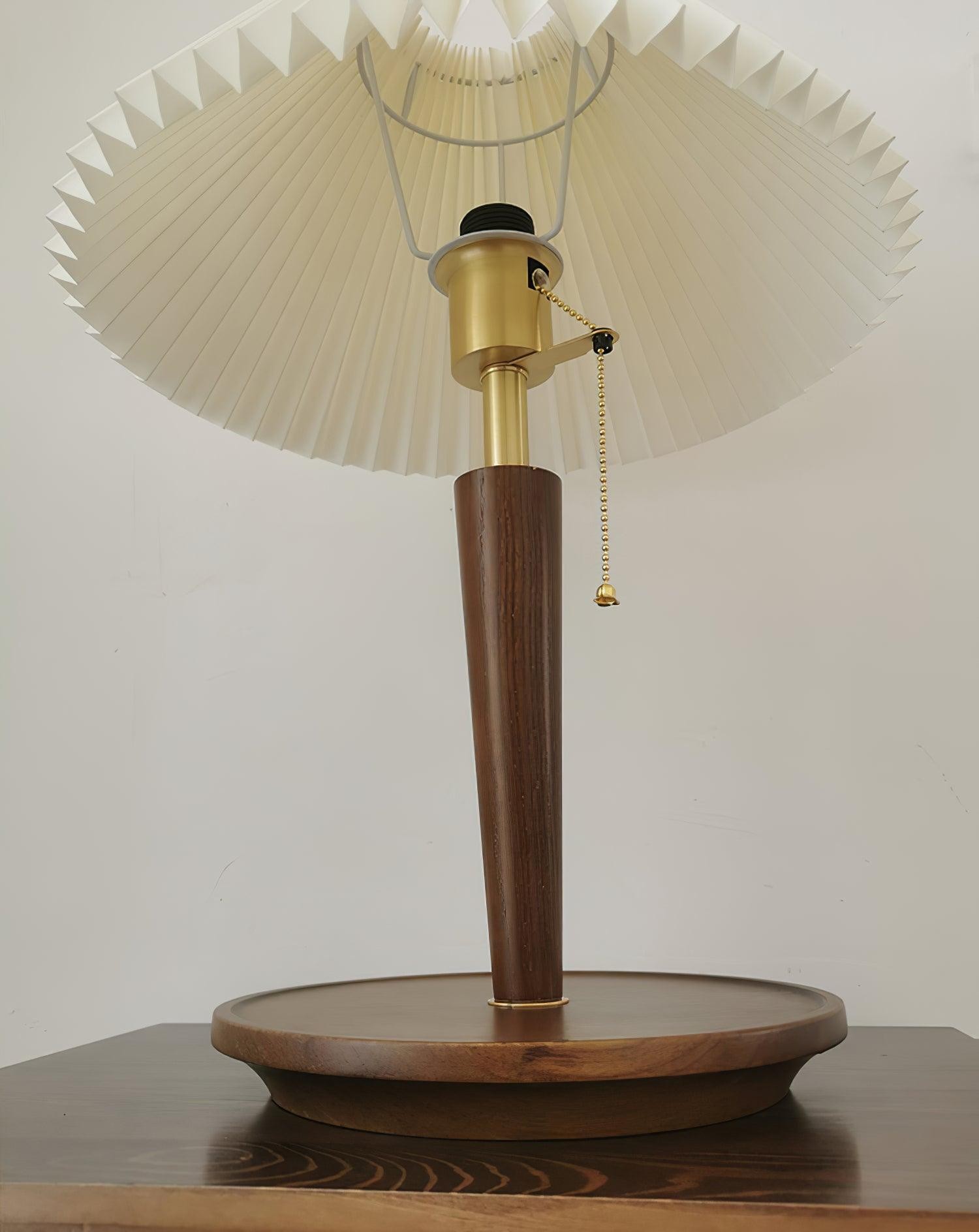 Nordic Retro Pleated Fabric Wooden Table Lamp For Bedroom M375