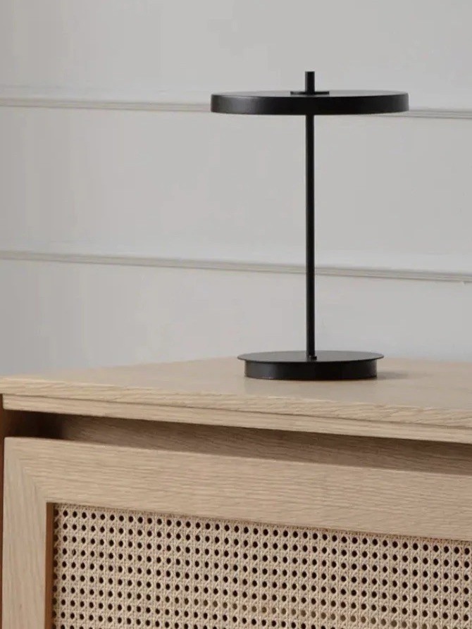 Nordic Monochrome Table Lamp – Portable Light for Any Room G103
