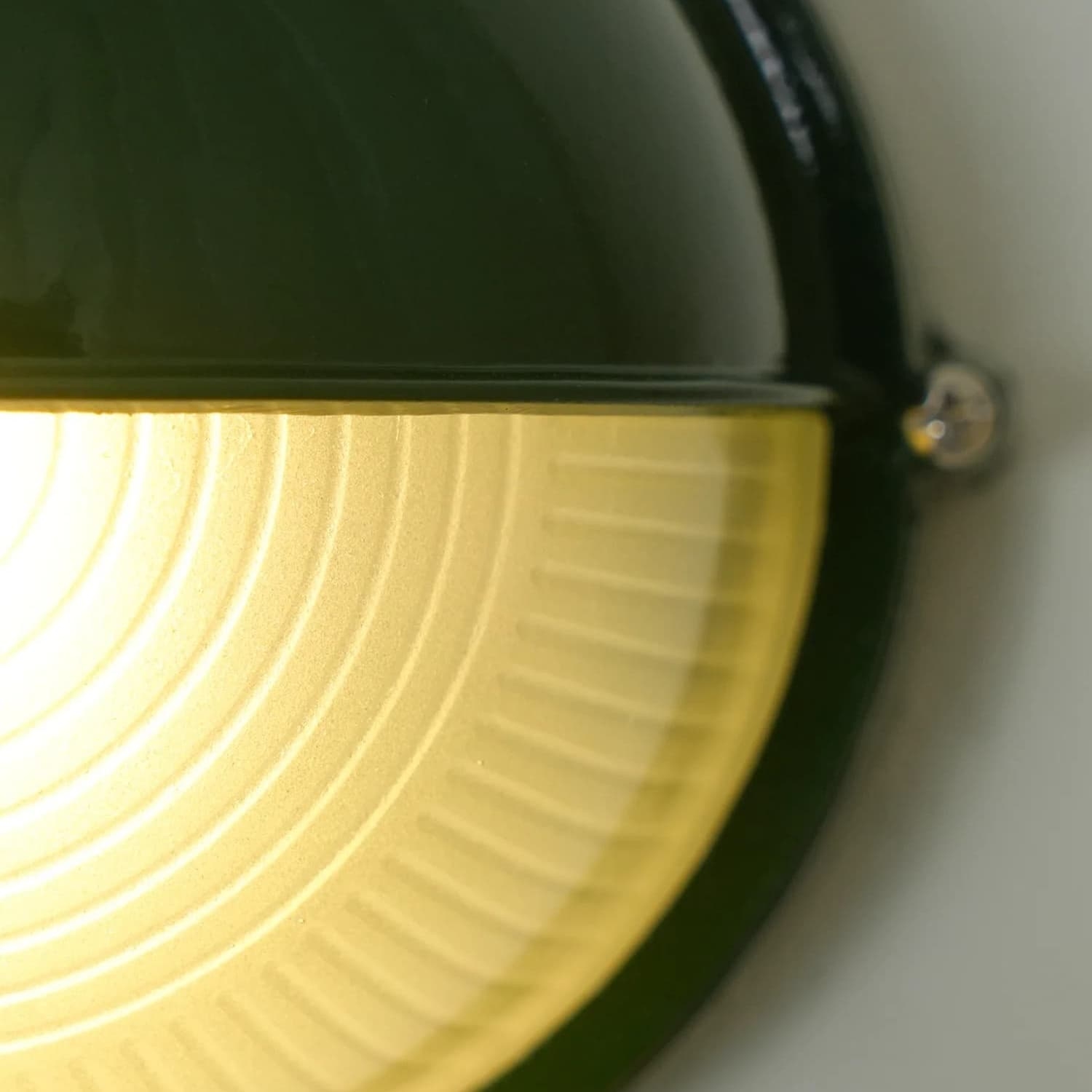 Docka Minimalist Outdoor Wall Light - Vintage Style Exterior Lighting T1200