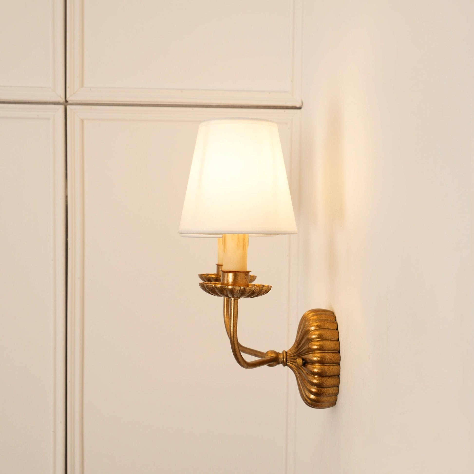 Catina Industrial Metal Grid Wall Lamp – Modern Sconce for Living Room T059