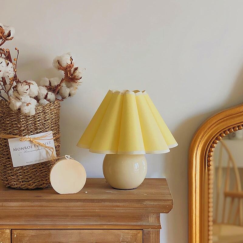Scandinavian Vintage Table Lamp for Bedroom