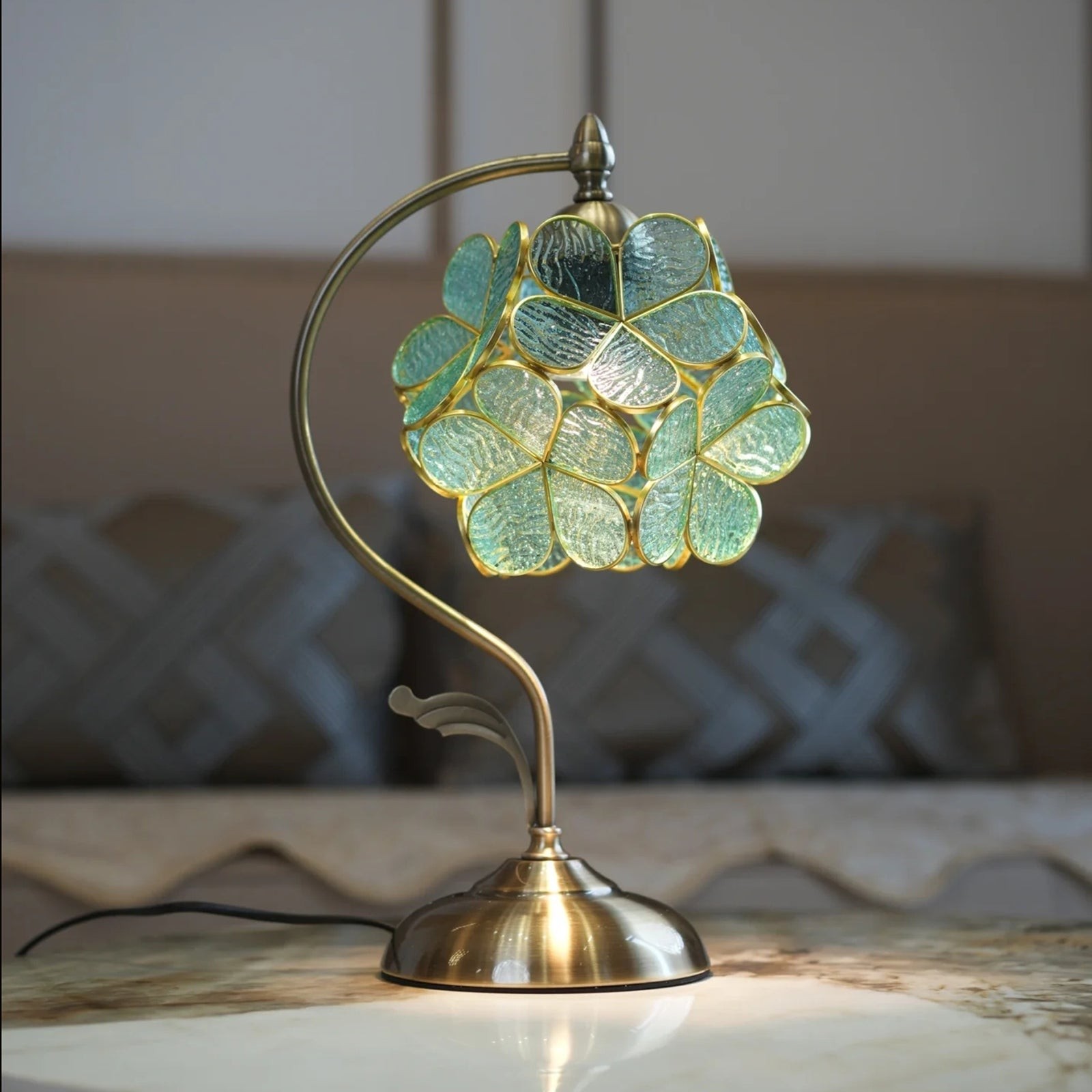 Petal Eye-Care Glass Table Lamp M574