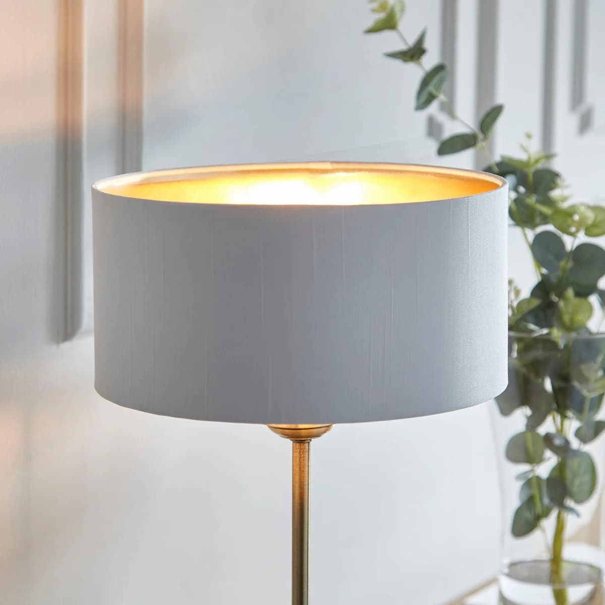 Tela 1‑Light and 3‑Light Table Lamp - Modern Linen & Metal for Bedside or Living Room T847