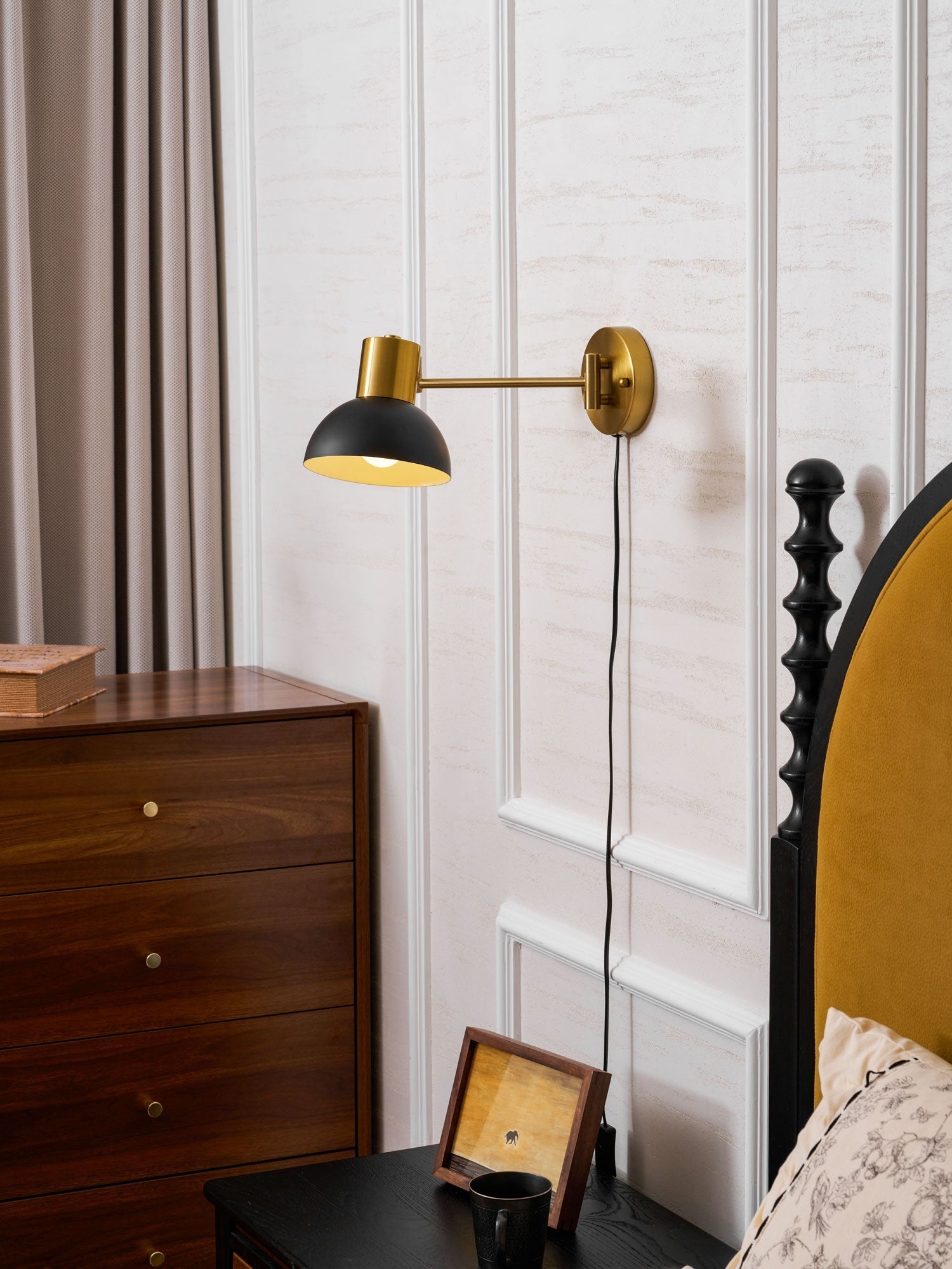 Adjustable Arm Plug In Wall Lamp T1595