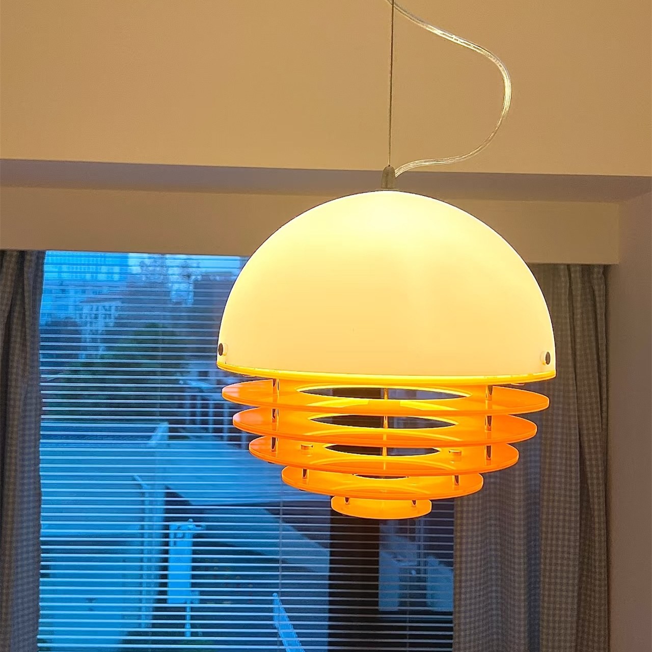 Bauhaus Sunset Pendant Lamp - Warm Ambient Lighting for Living Room S213