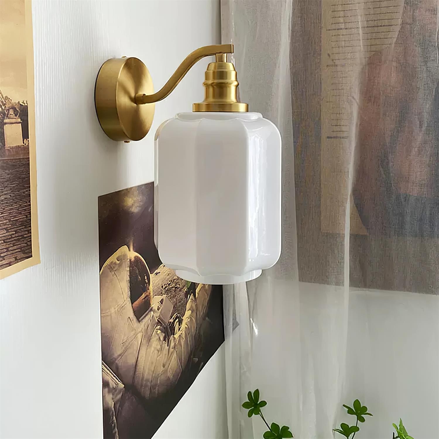 Henry Plug In Wall Lamp T1266