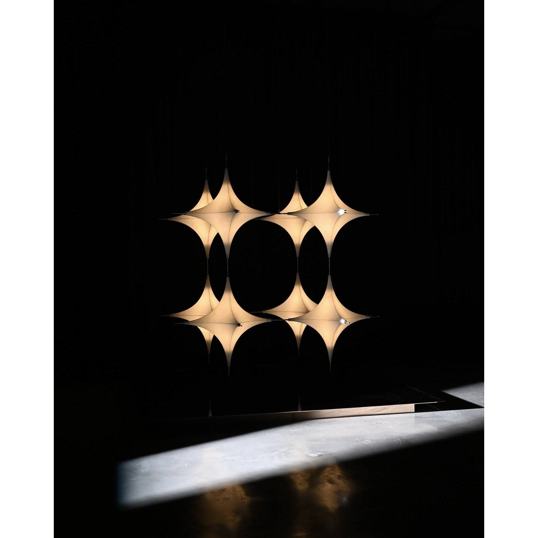 Polar Chandelier T1927