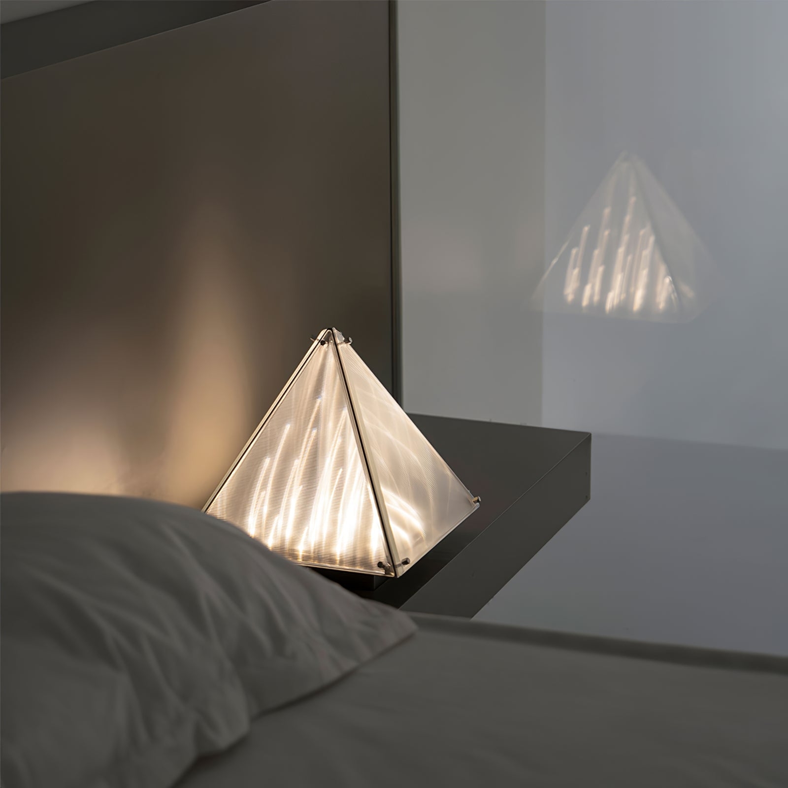 Fragment Table Lamp T1669