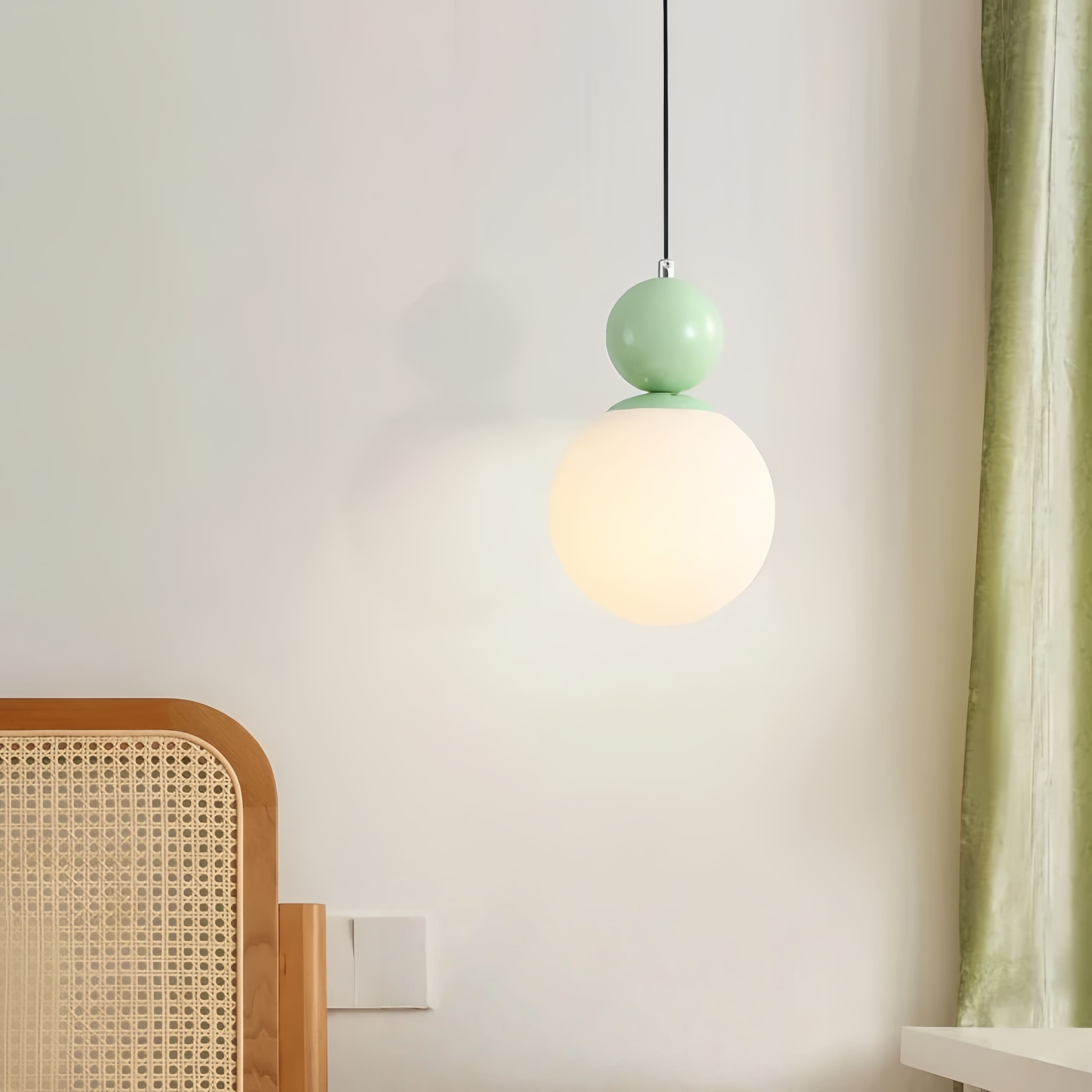 Modern Glass Pendant Light – Minimalist Warm Glow for Dining & Bar S240