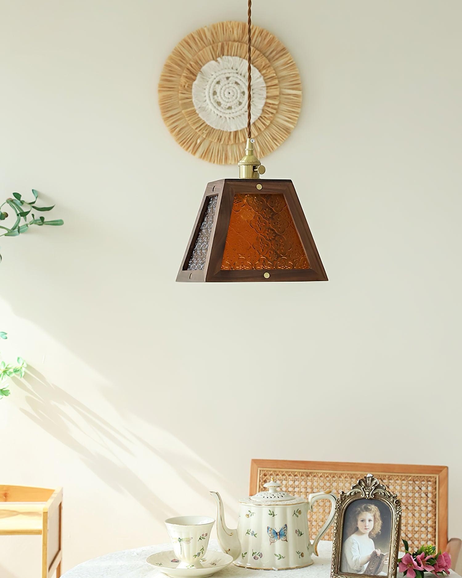 Retro Pattern Glass Pendant Lamp M295