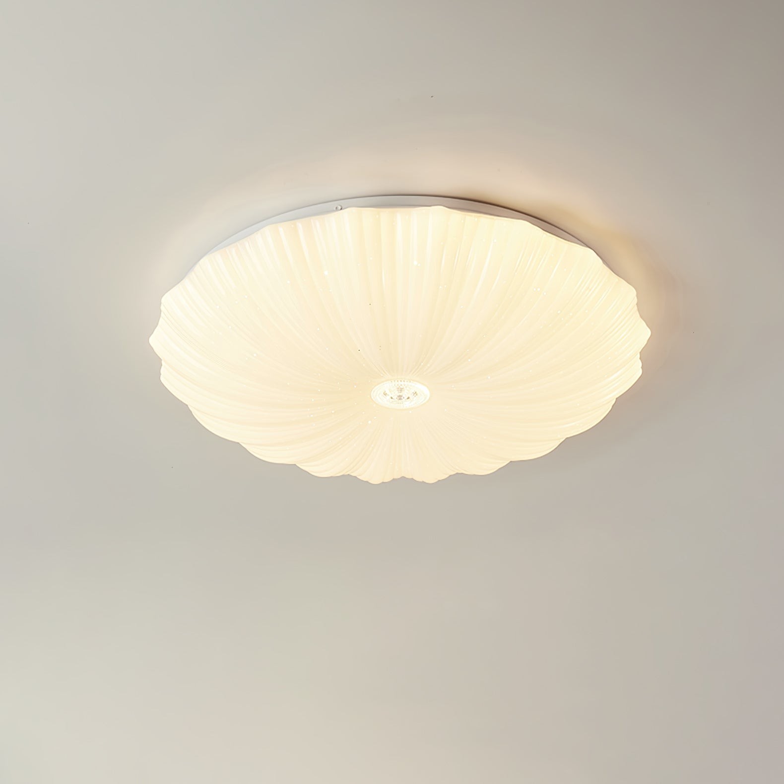 Acrylic Shell Round Ceiling Lamp M412