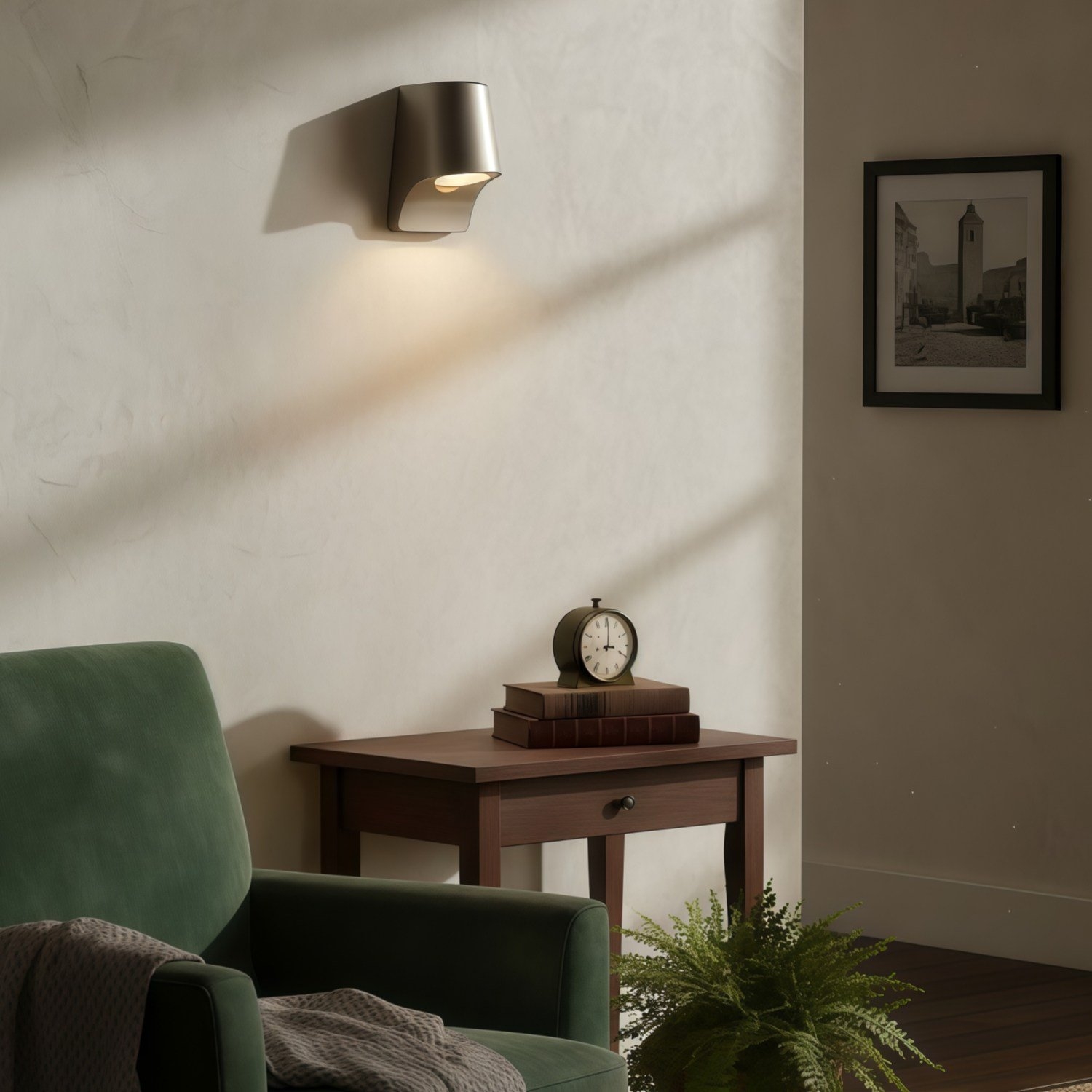 Rivathis Minimalist Metal Pewter Wall Lantern - Stylish Porch Fixture Ideal for Entry or Garden T894