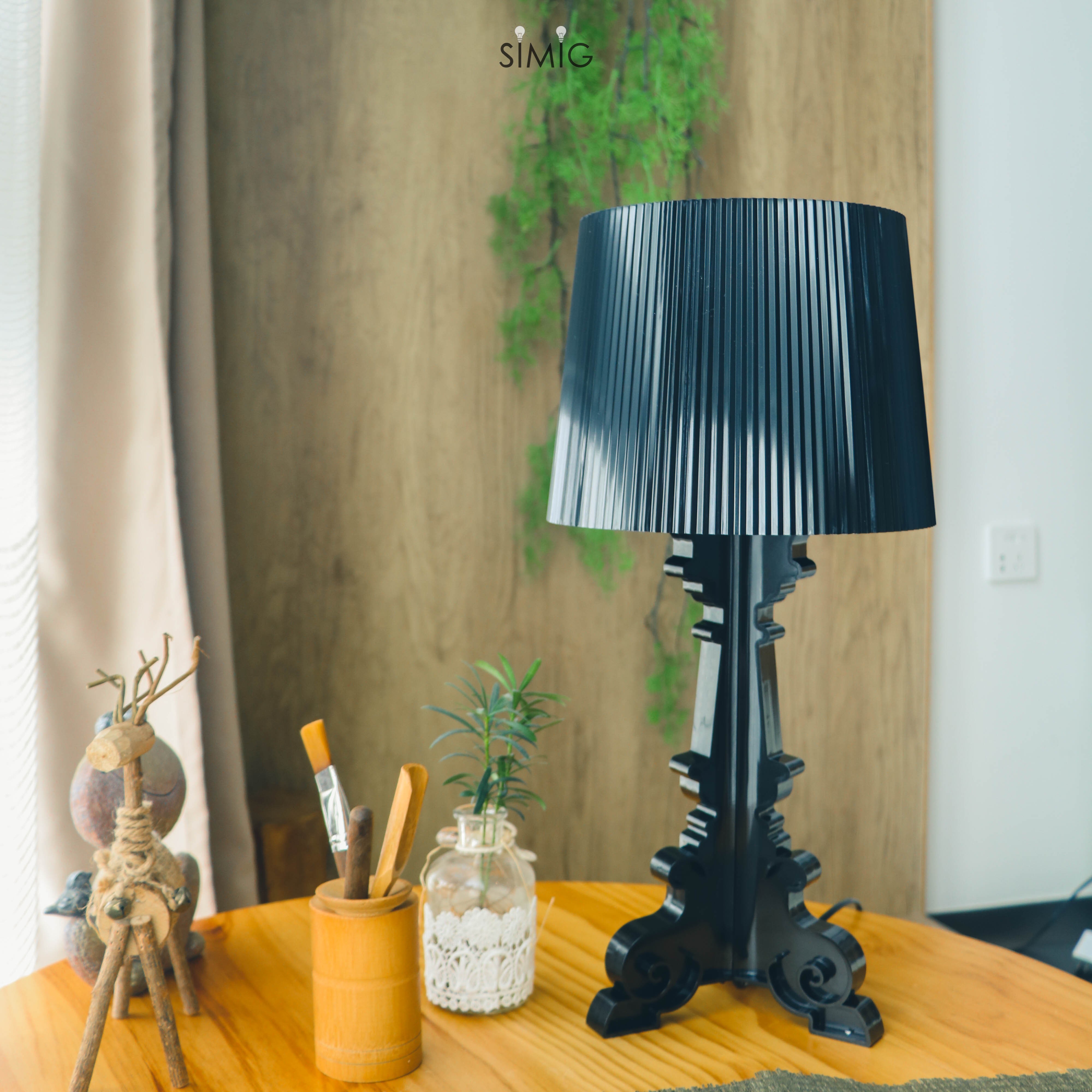 Bourgie Table Lamp