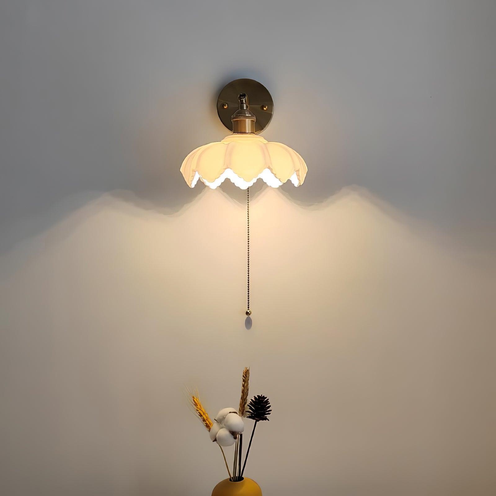 Lotus Rotatable Wall Lamp M354