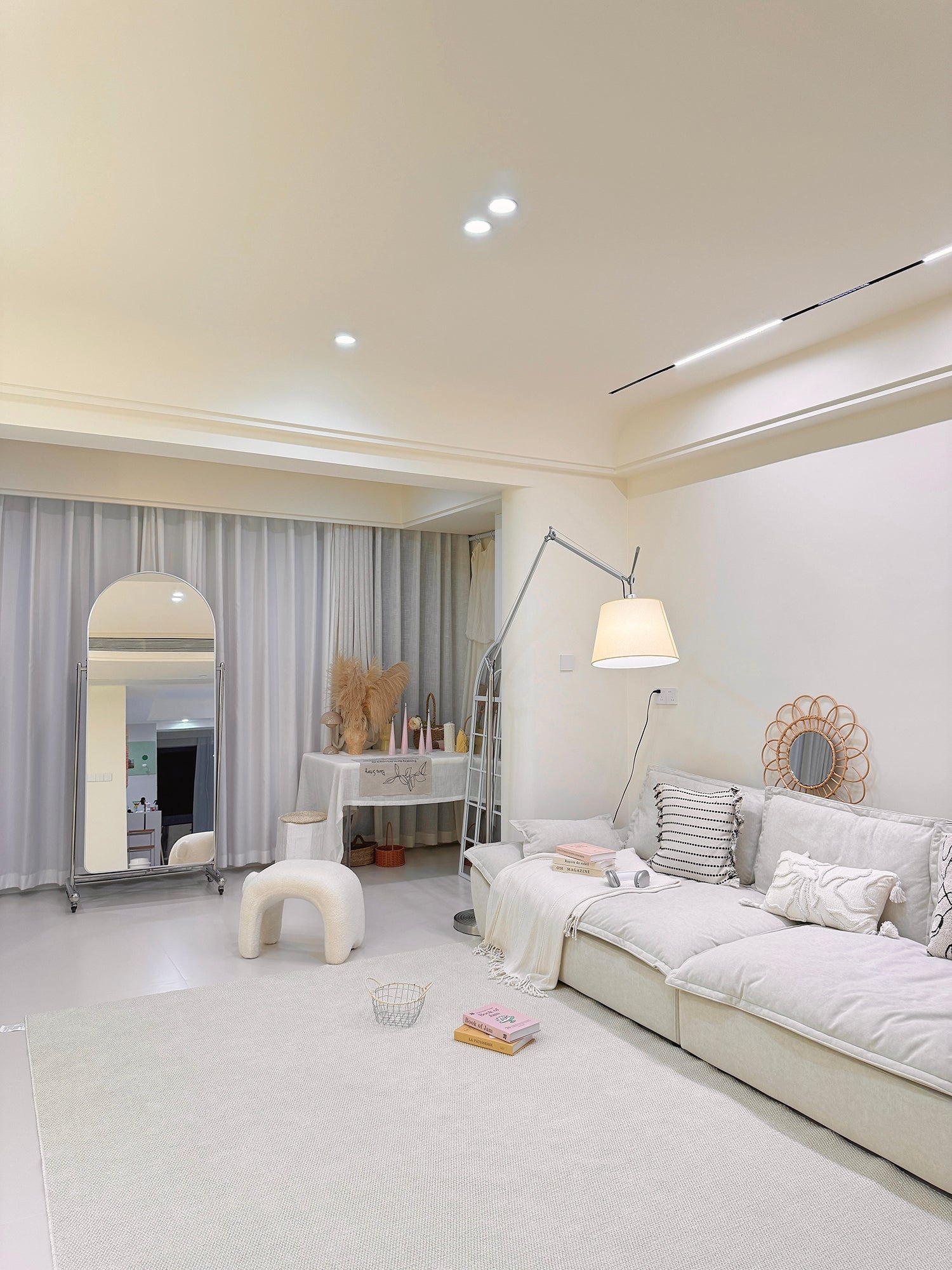 Velthea Floor Lamp T1937