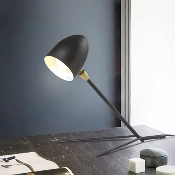 Solavo Tripod Table Lamp - Modern Minimalist Metal Design for Desk