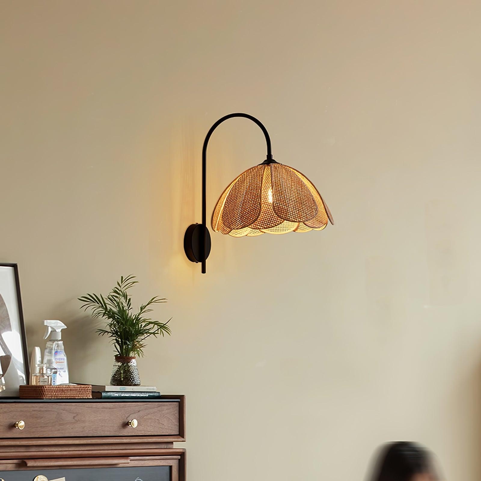 Rattan Petal Wall Lamp M512