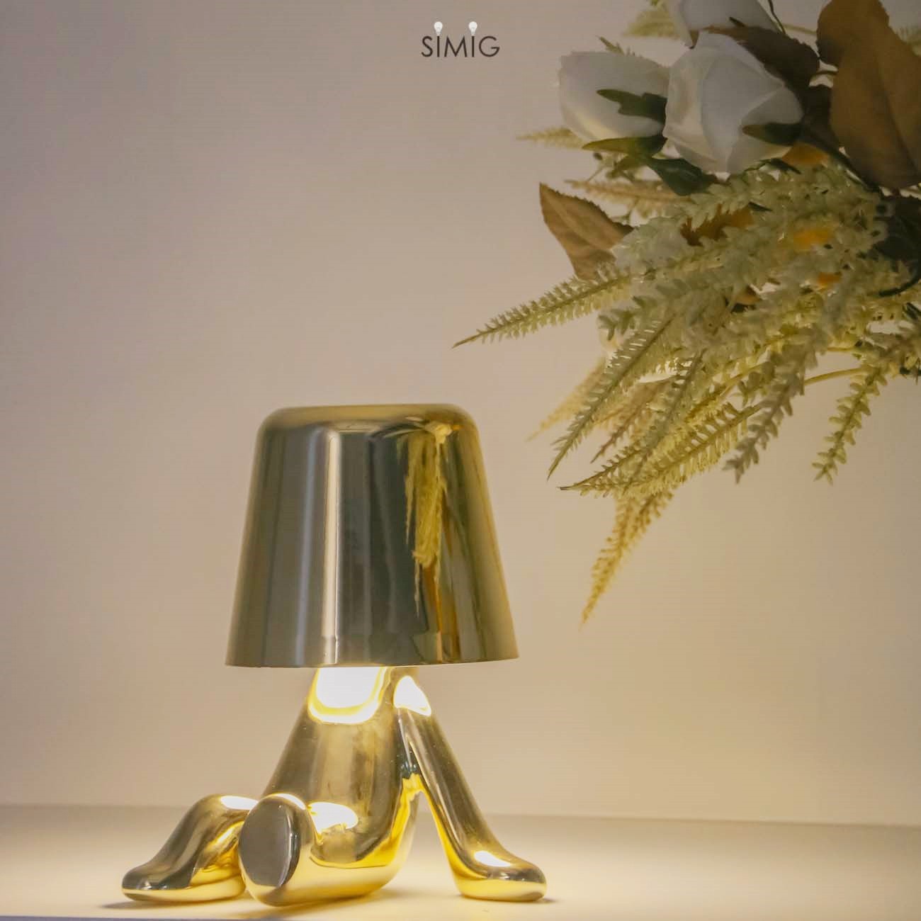 Aurabrova Human Figure Table Lamp - Modern Sculptural Design for Living Room