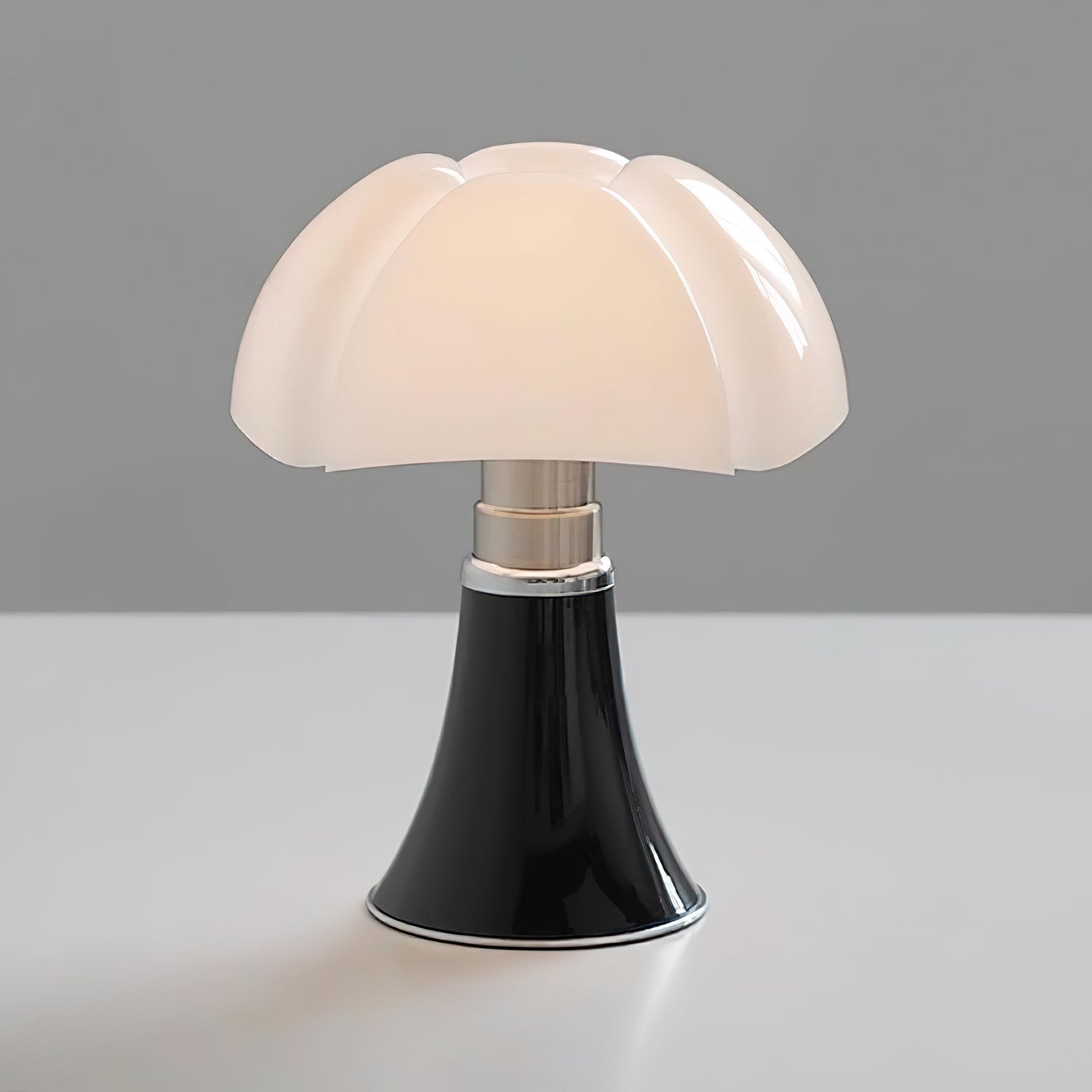 Petalica Table Lamp T1384