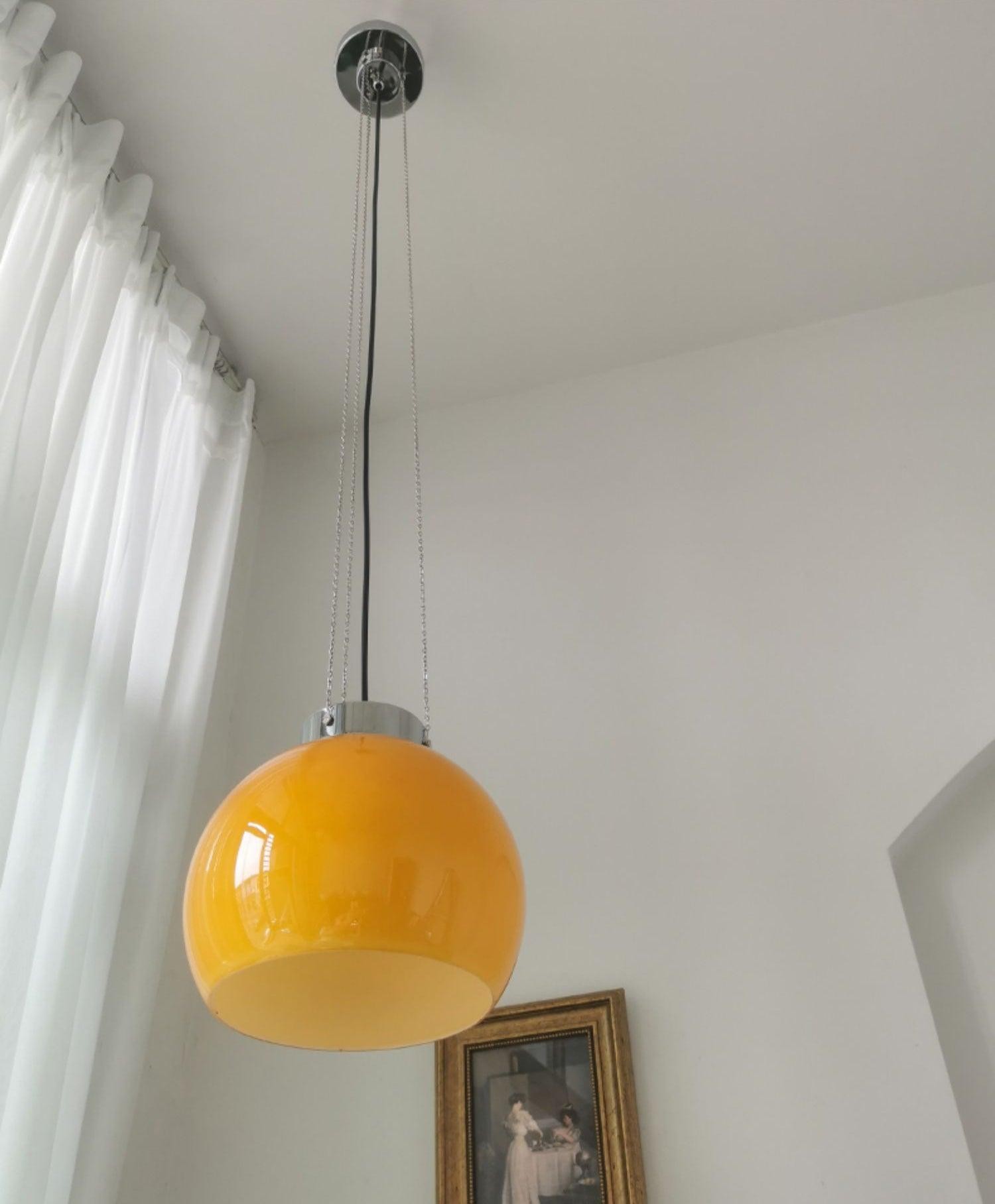Vintage Bauhaus Creative Hemispherical Pendant Light M540