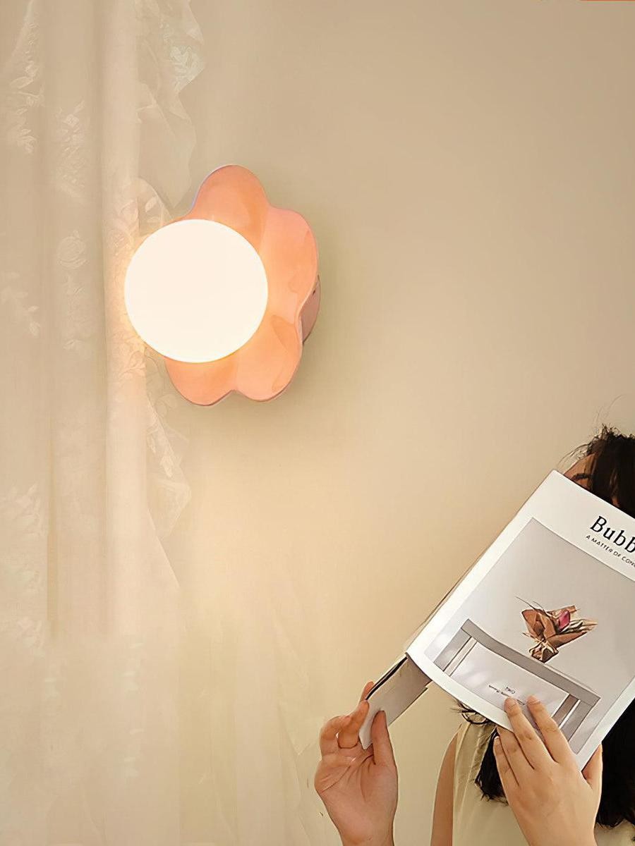 Floral Petal Wall Lamp - Nordic Sculptural Wall Light Living Room T129
