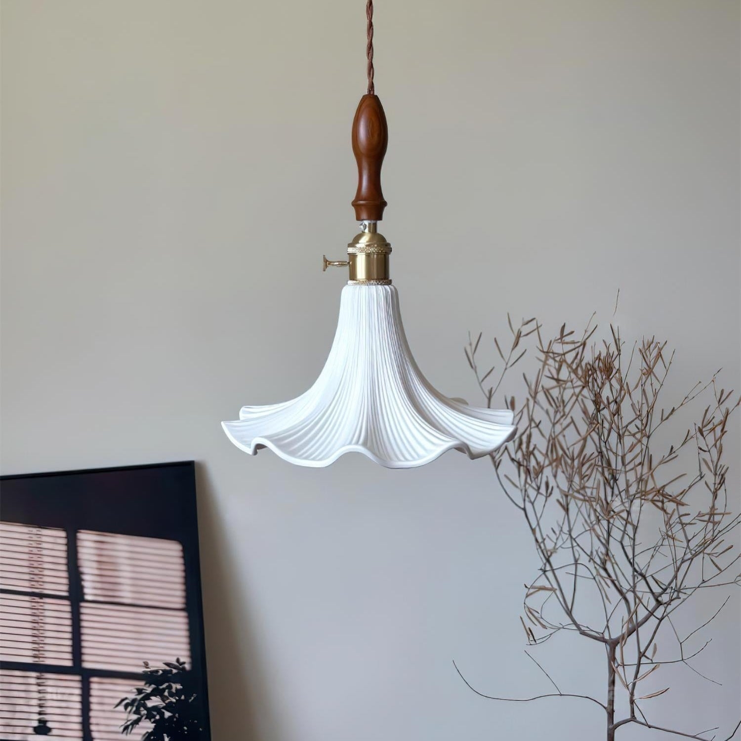 Petalis Charm French Petal Ceramic Pendant Light T2177
