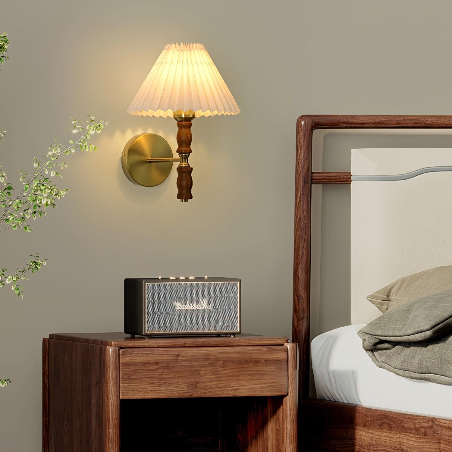 Japanese Retro Walnut Atmosphere Wall Light For Bedroom M330