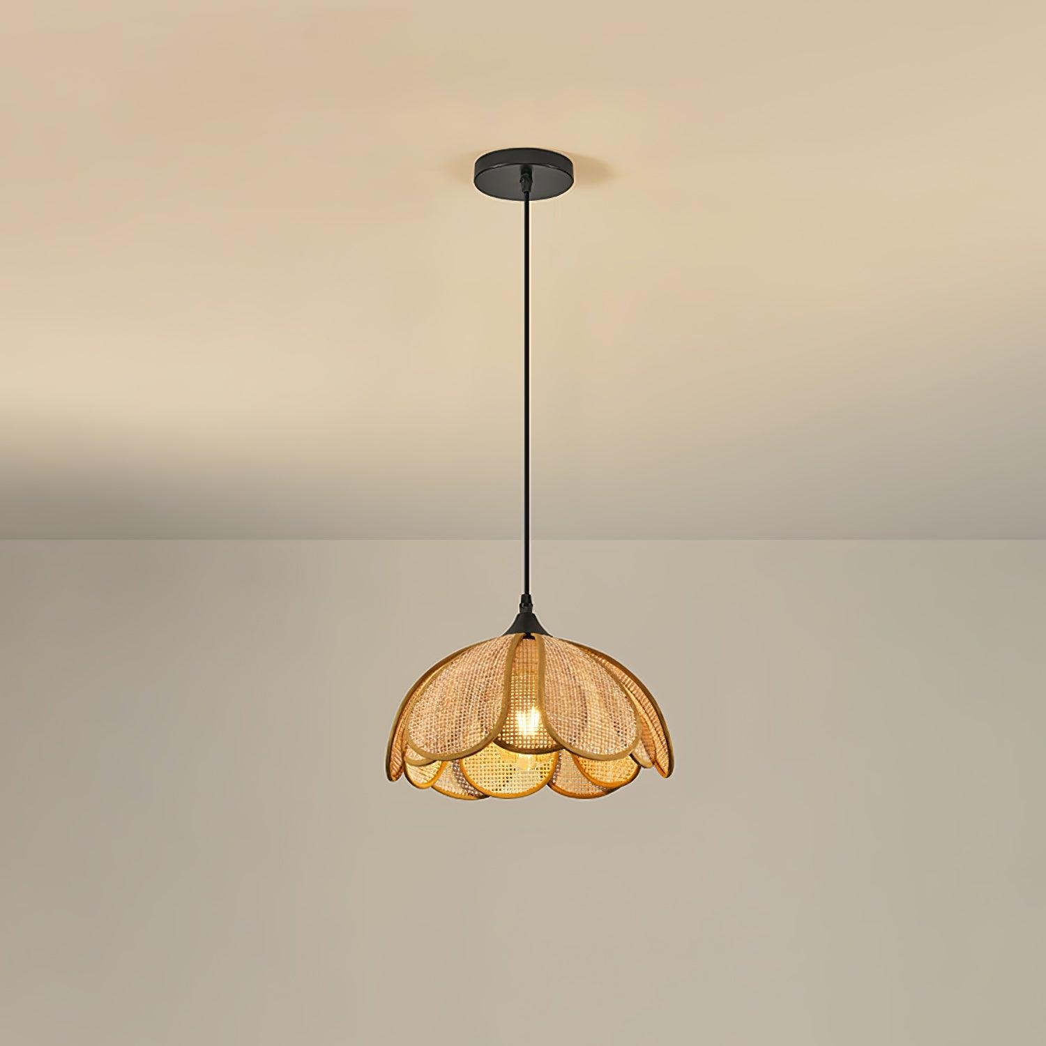 Bloom Rattan Pendant Lamp T1582
