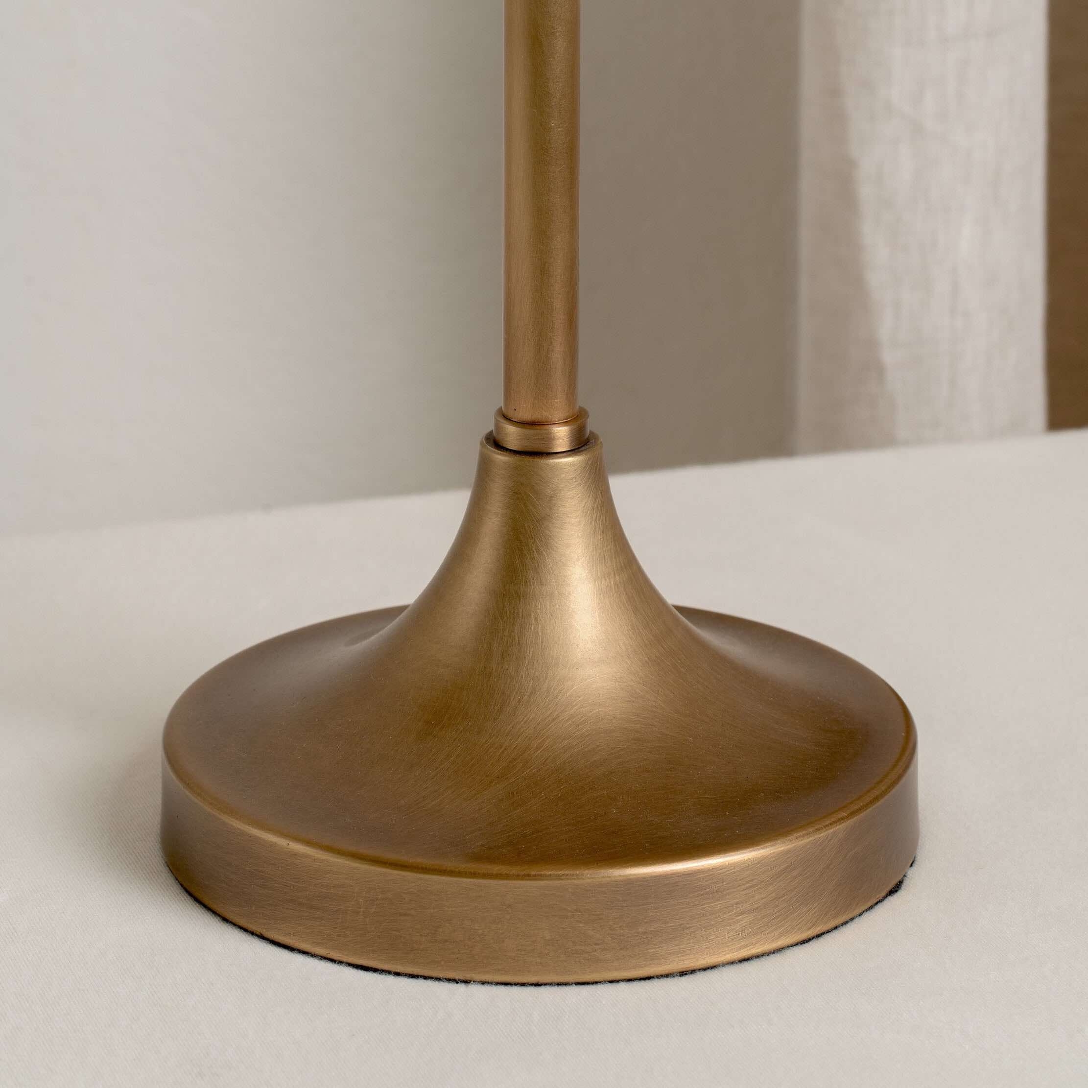 Blossine Pleated Shade Table Lamp – Classic Living Room Lighting T444