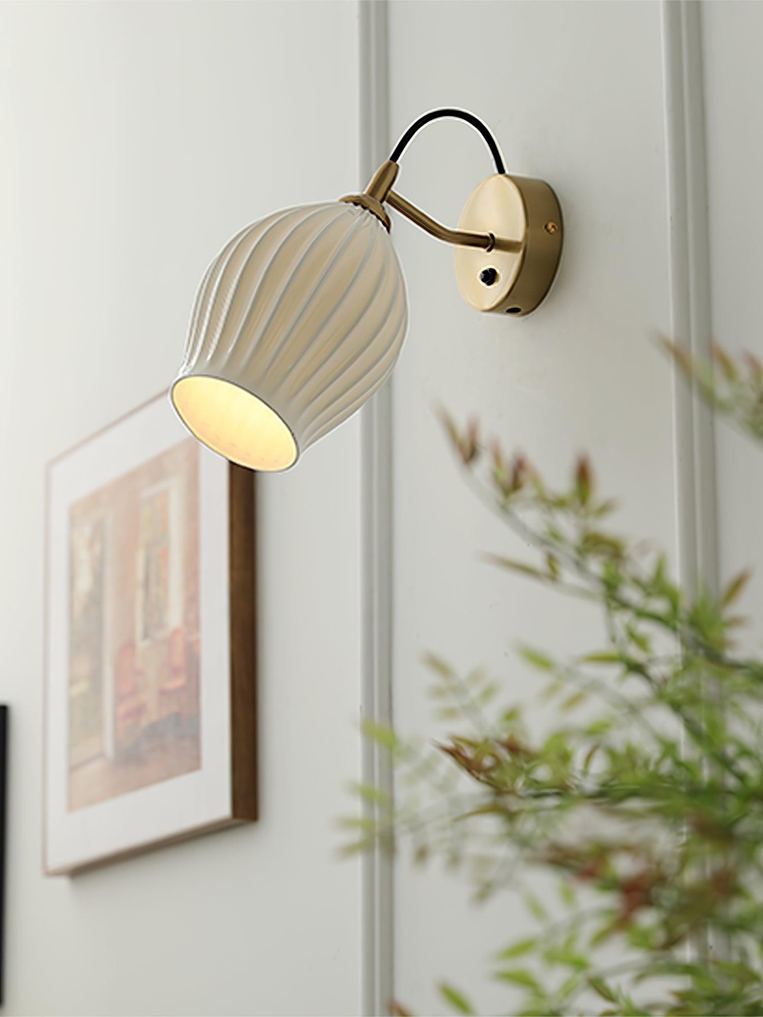 Cream Style Ceramic Ribbed Wall lamp M564