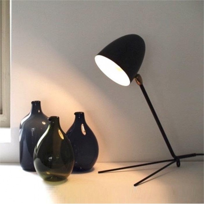 Solavo Tripod Table Lamp - Modern Minimalist Metal Design for Desk