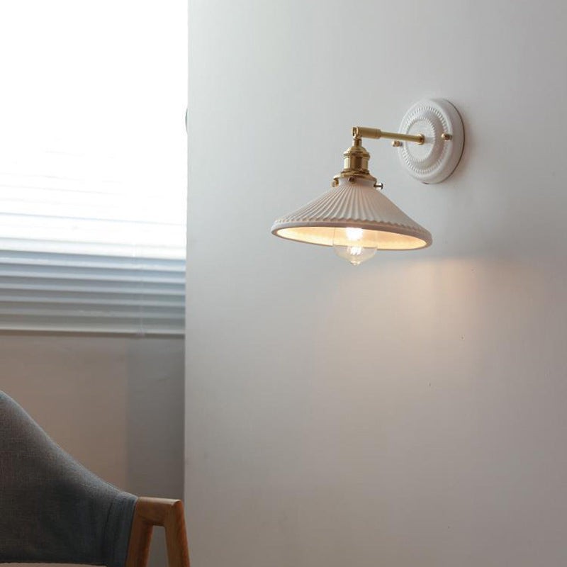 Vintage Ceramic & Brass Wall Sconce – Elegant Lighting for Bedrooms & Hallways T265