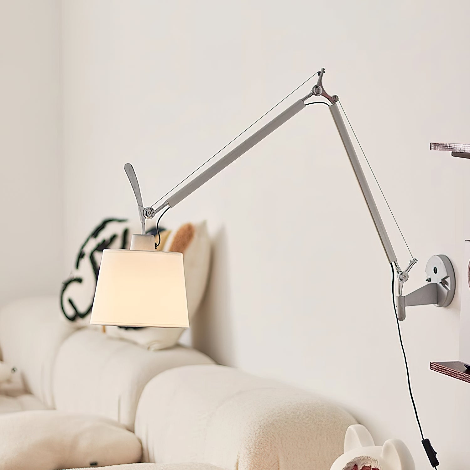 Velthea Plug-in Wall Lamp T1939