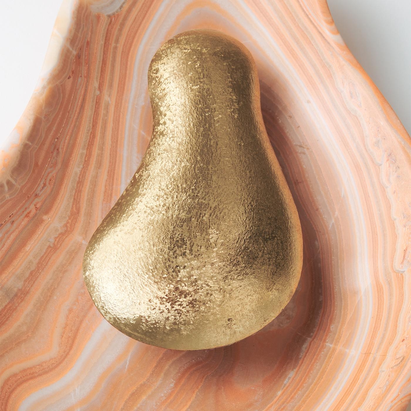 Oyster Hammered Onyx Sconce T1949
