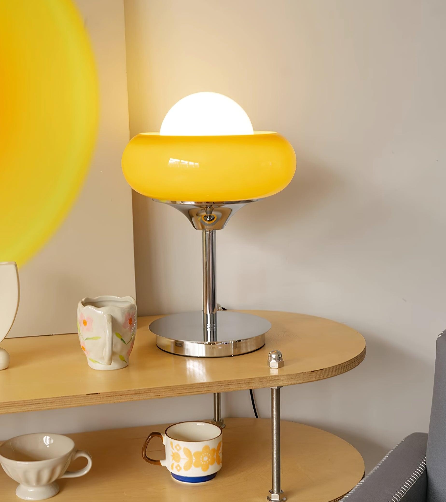 Vintage Cream Table Lamp for Bedroom M54