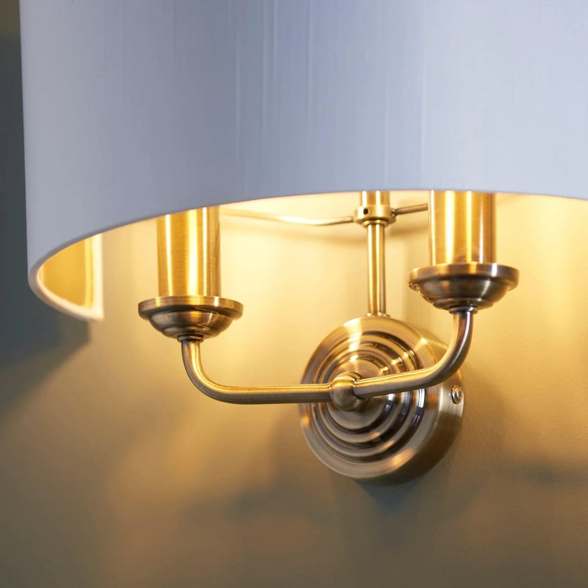 Tela Classic Wall Sconce - Elegant Fabric Shade with Metal Finish T654