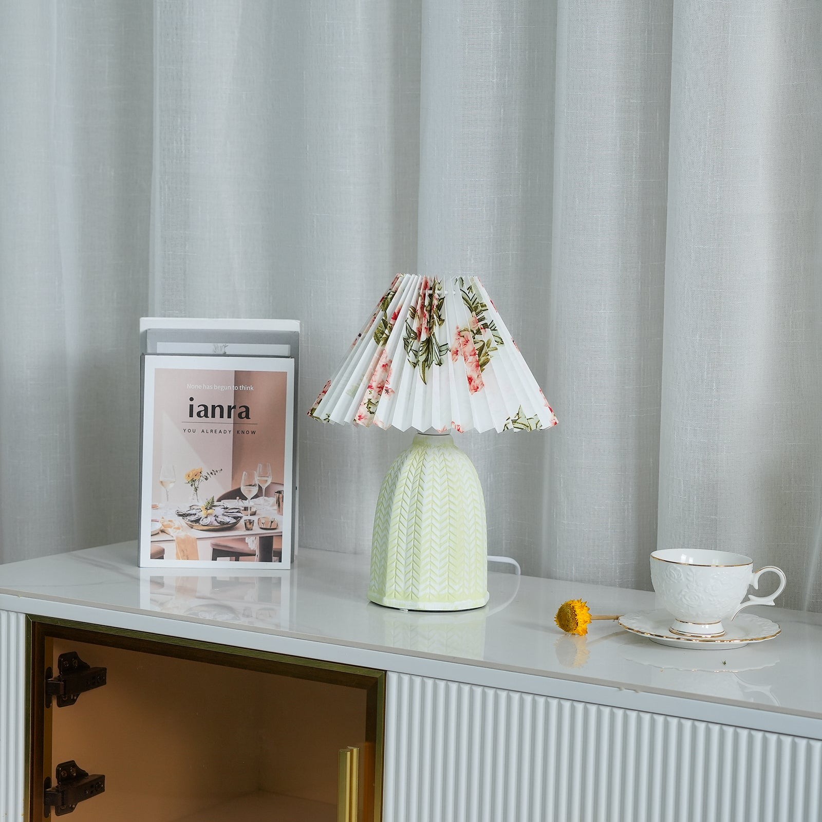 Vintage Pleated Table Lamp M206