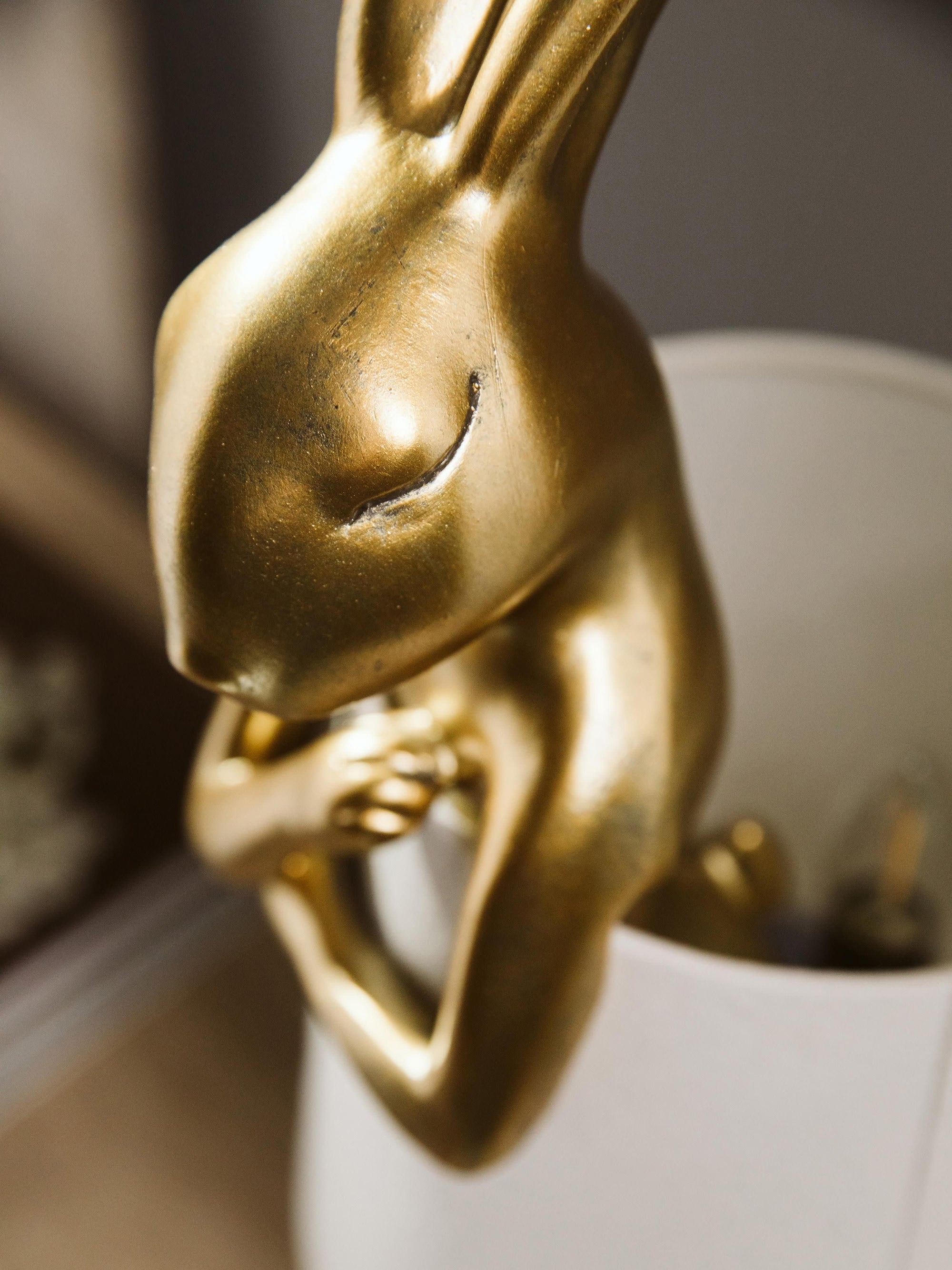 Chester Rabbit Table Lamp T1799