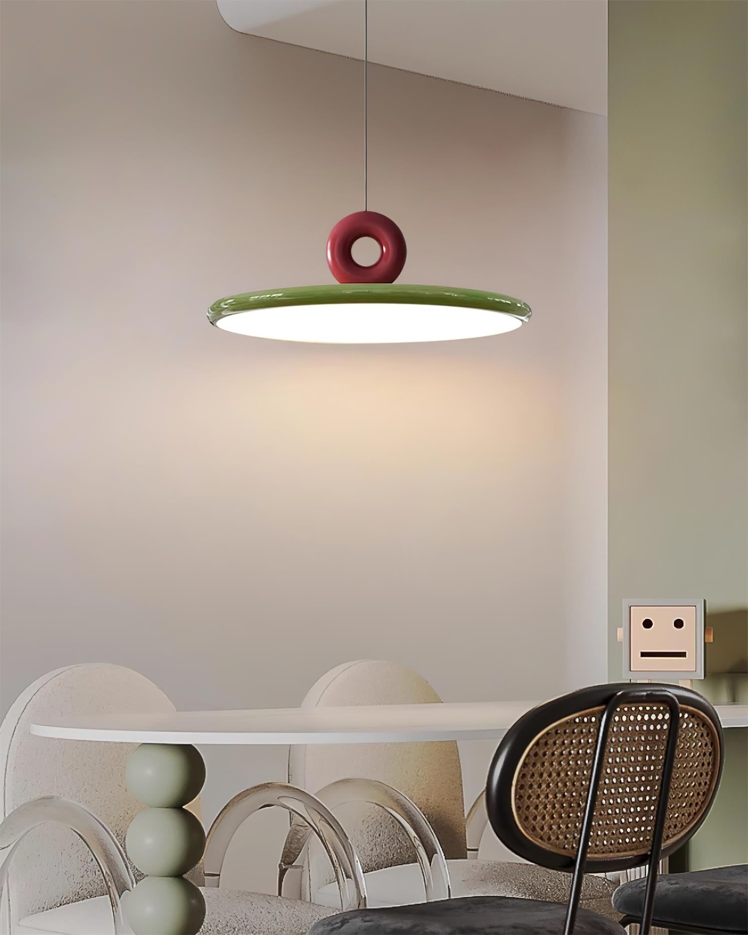 Cream Style Vertical Flying Saucer Pendant Lamp M167