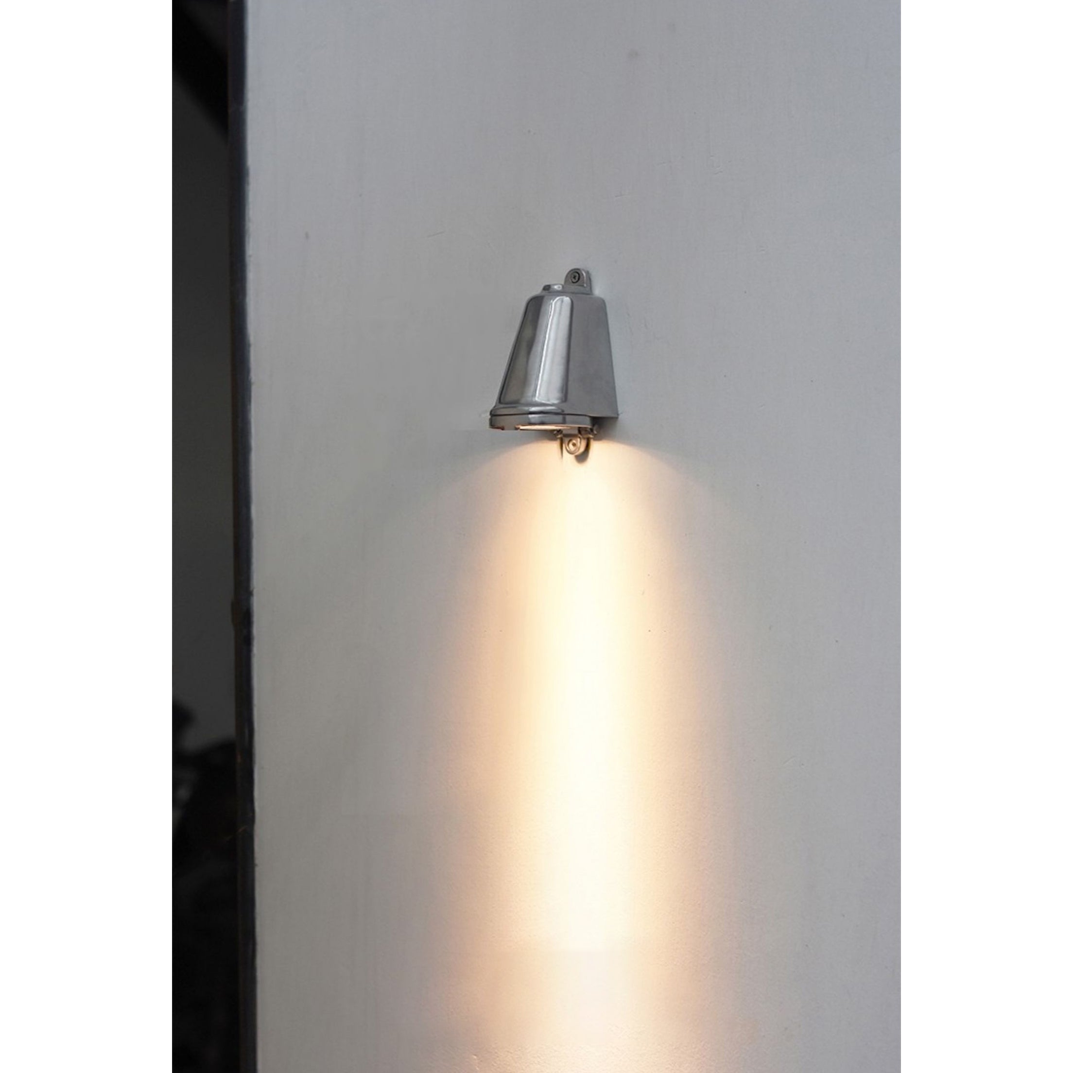 Mast Wall Lamp T1859