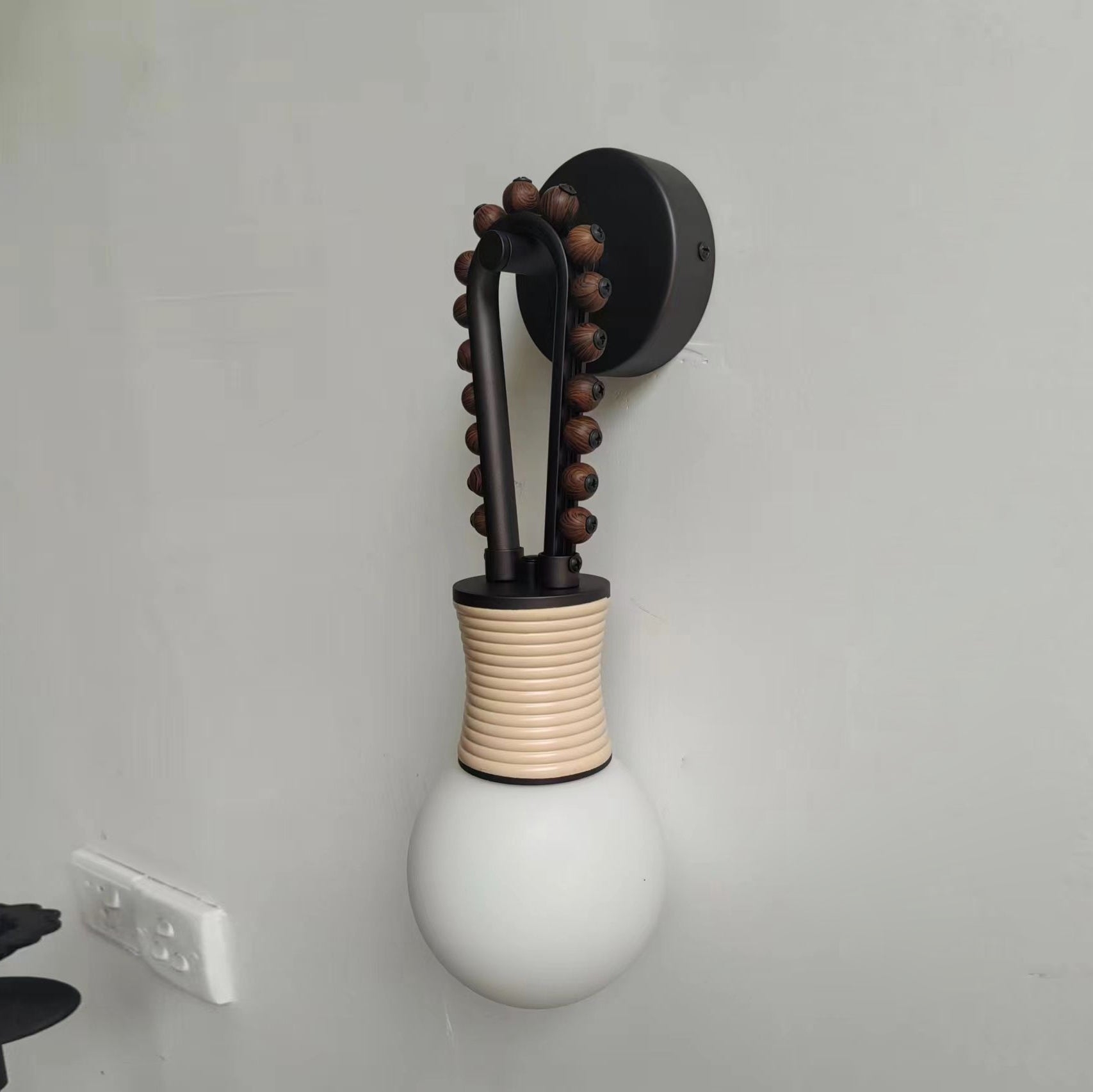 Loop Wall Lamp T1735