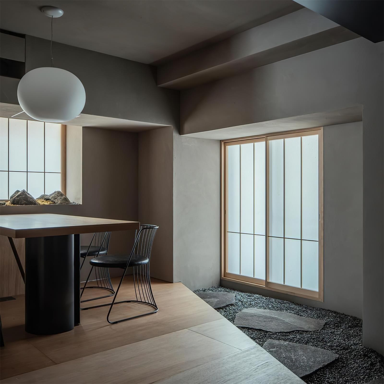 Globular Pendant Lamp P023